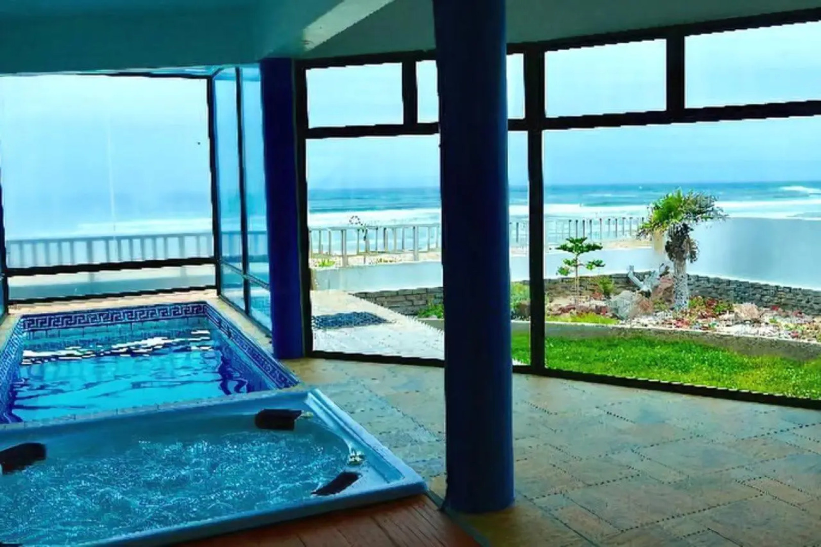 Boathouse Seaview Suites Guest House