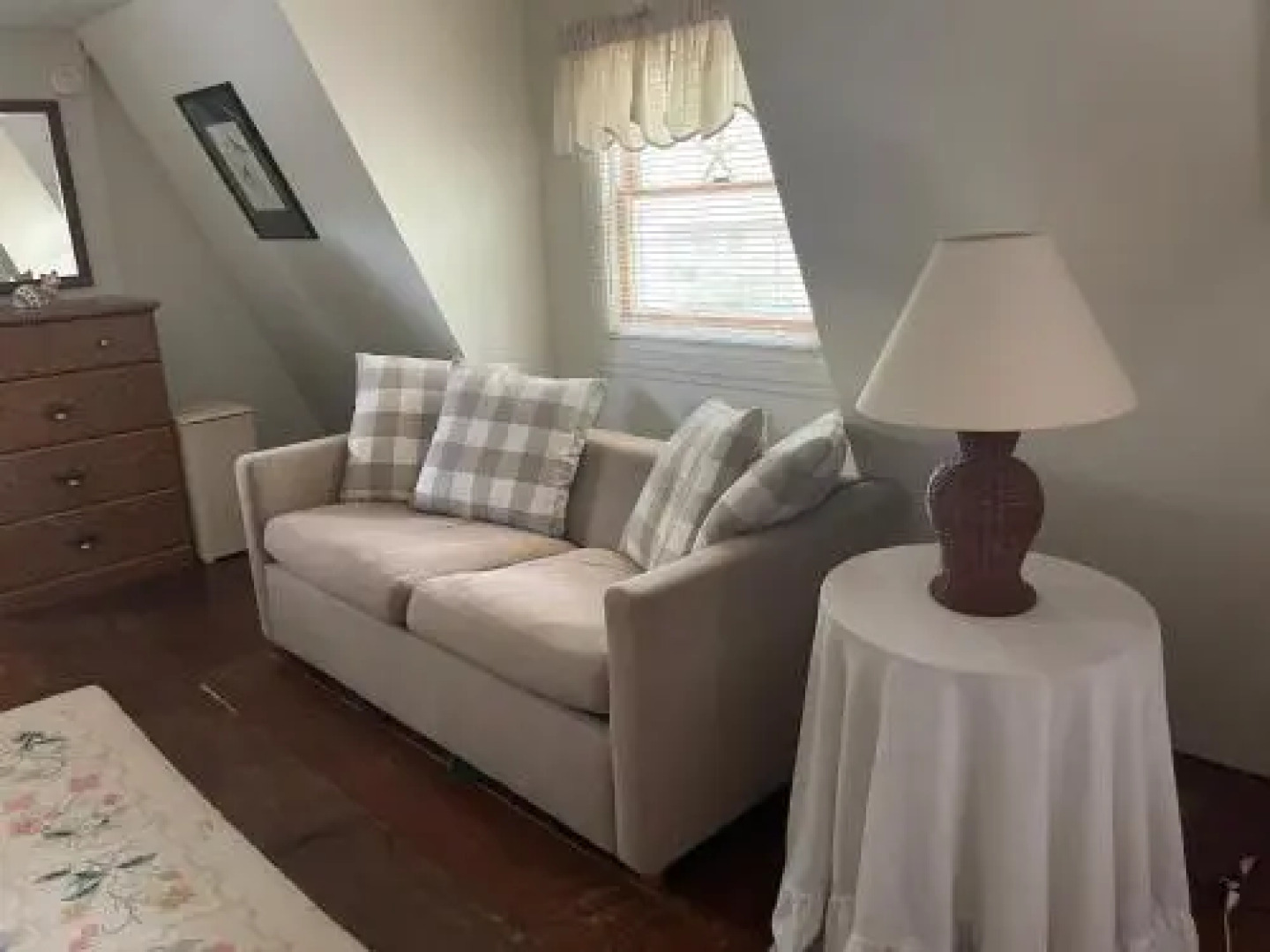 Midway Motel & Cottages