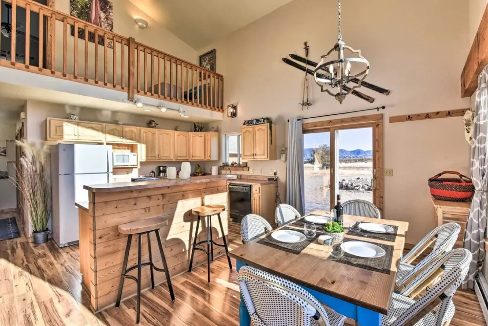 Nathrop Getaway w/ Collegiate Peak Views!