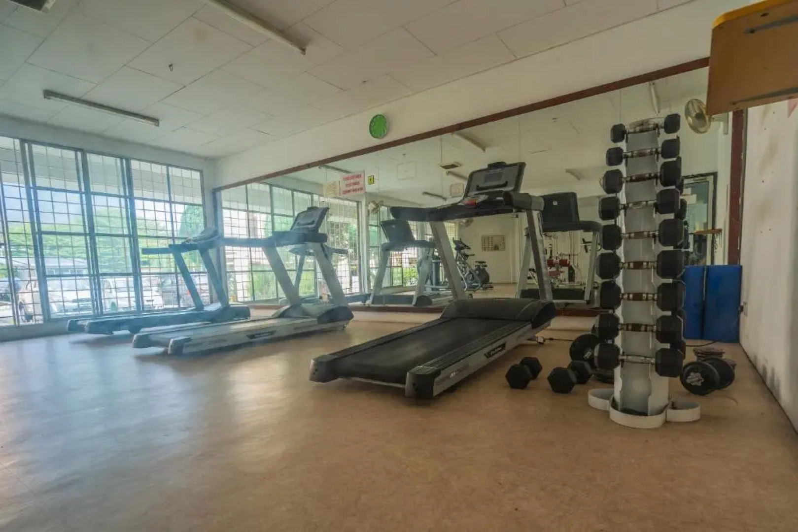 Spacious 3-bedroom with Pool for 6 - Subang Jaya