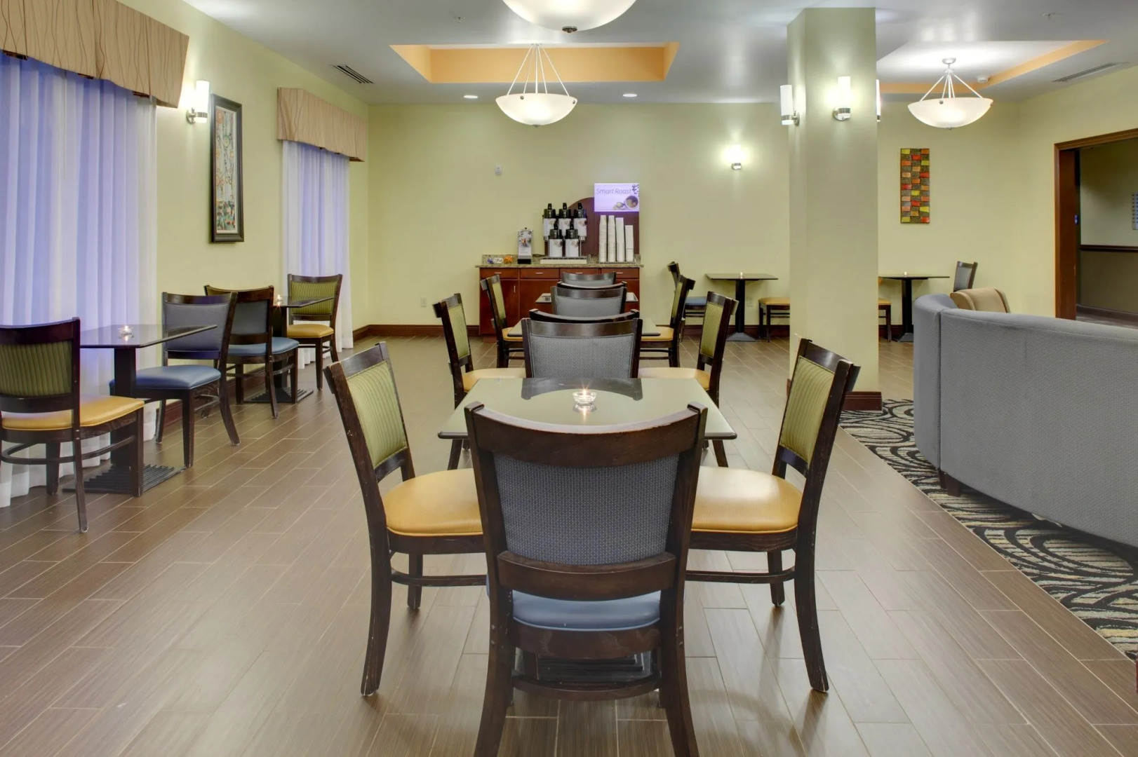 Holiday Inn Express Hotel & Suites Cross Lanes by IHG