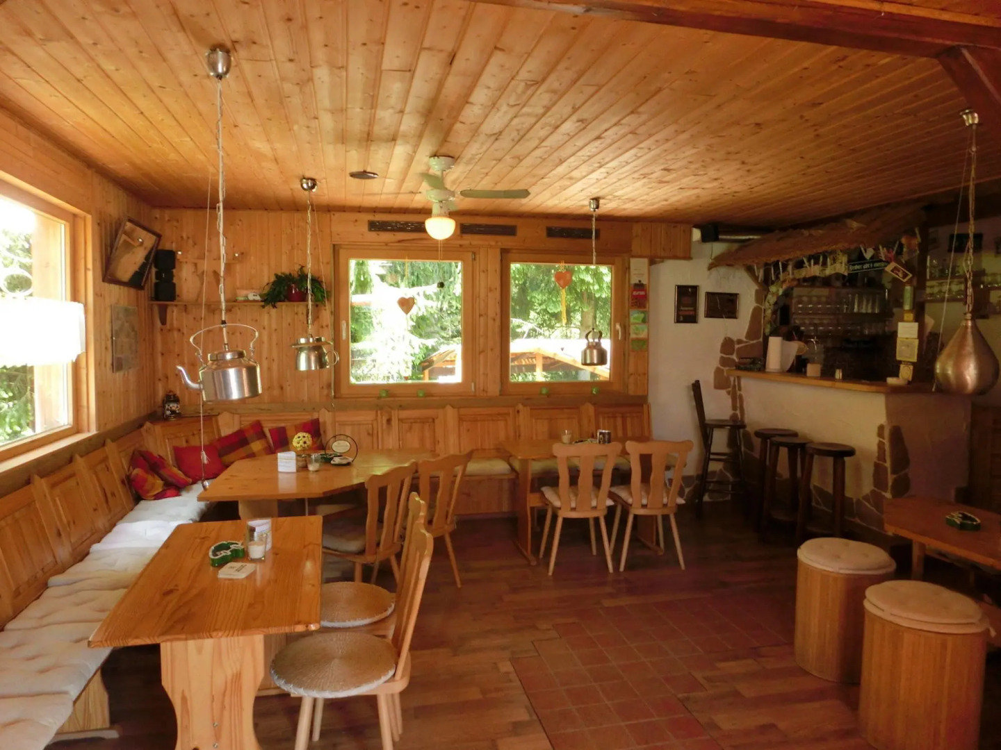 Cosy Apartment With Covered Porch