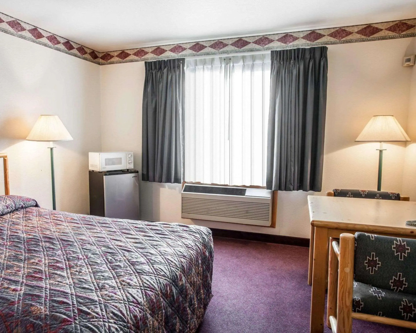 Rodeway Inn & Suites