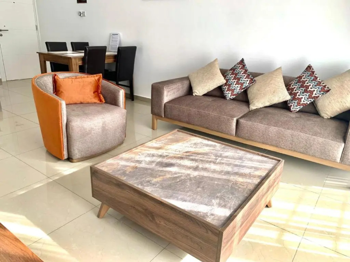 Luxury Two-Bedroom Apartment in amazing place Lukomorye E5