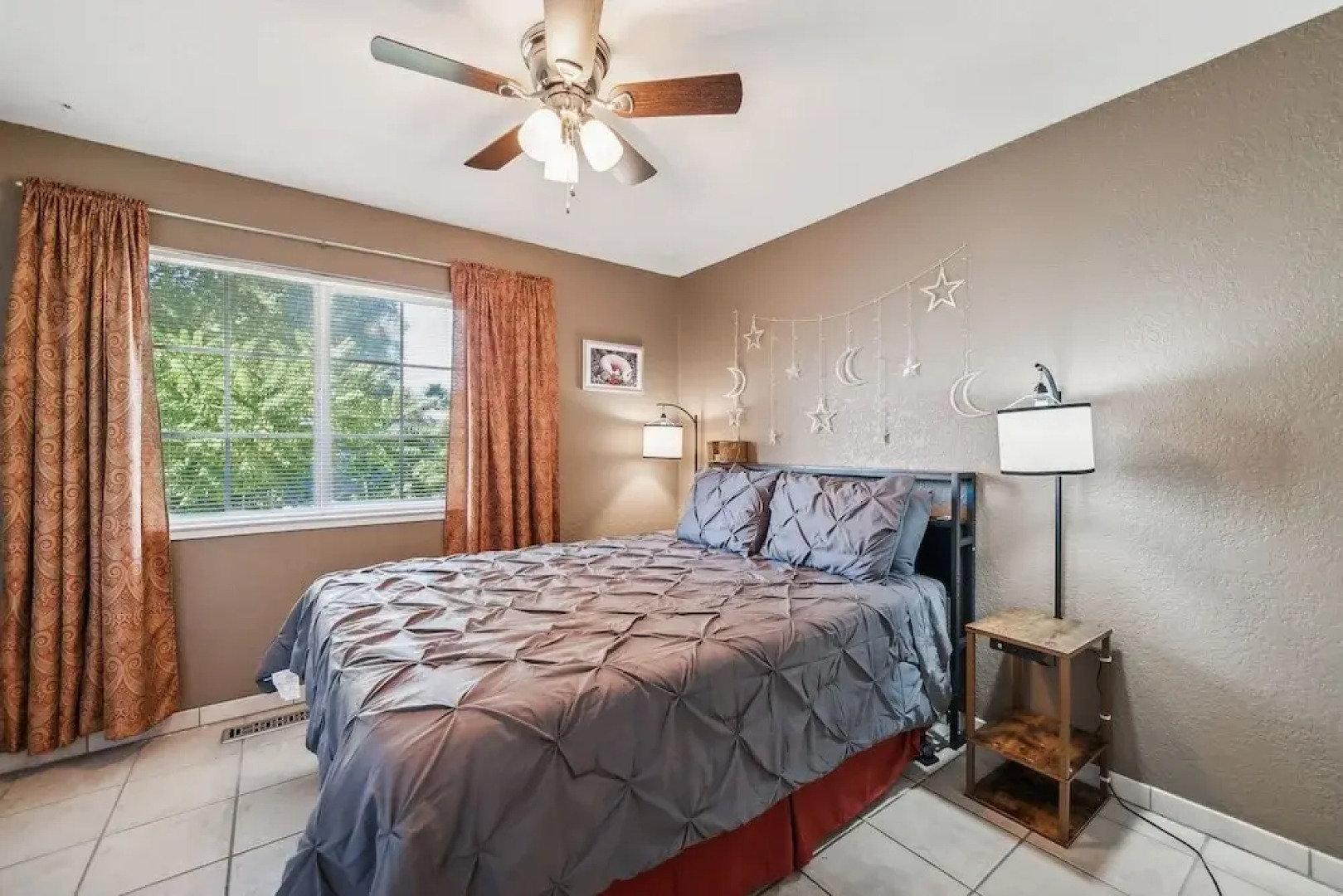 Lakeside Retreat With Private Boat Ramp 3 Bedroom Home by RedAwning