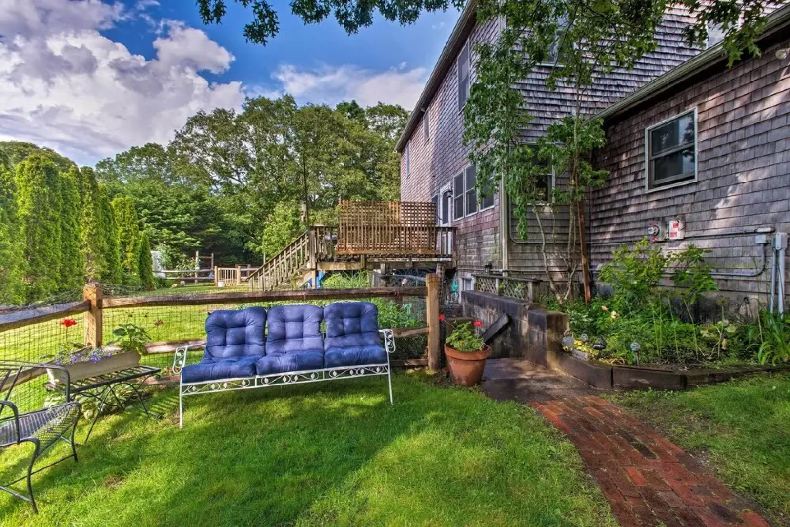 Martha's Vineyard Apt ~ 1 Mile to Inkwell Beach!