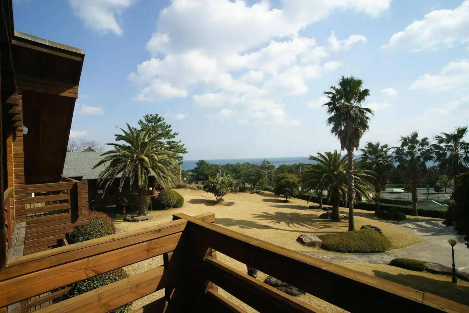 Sunny Day Jeju Pension