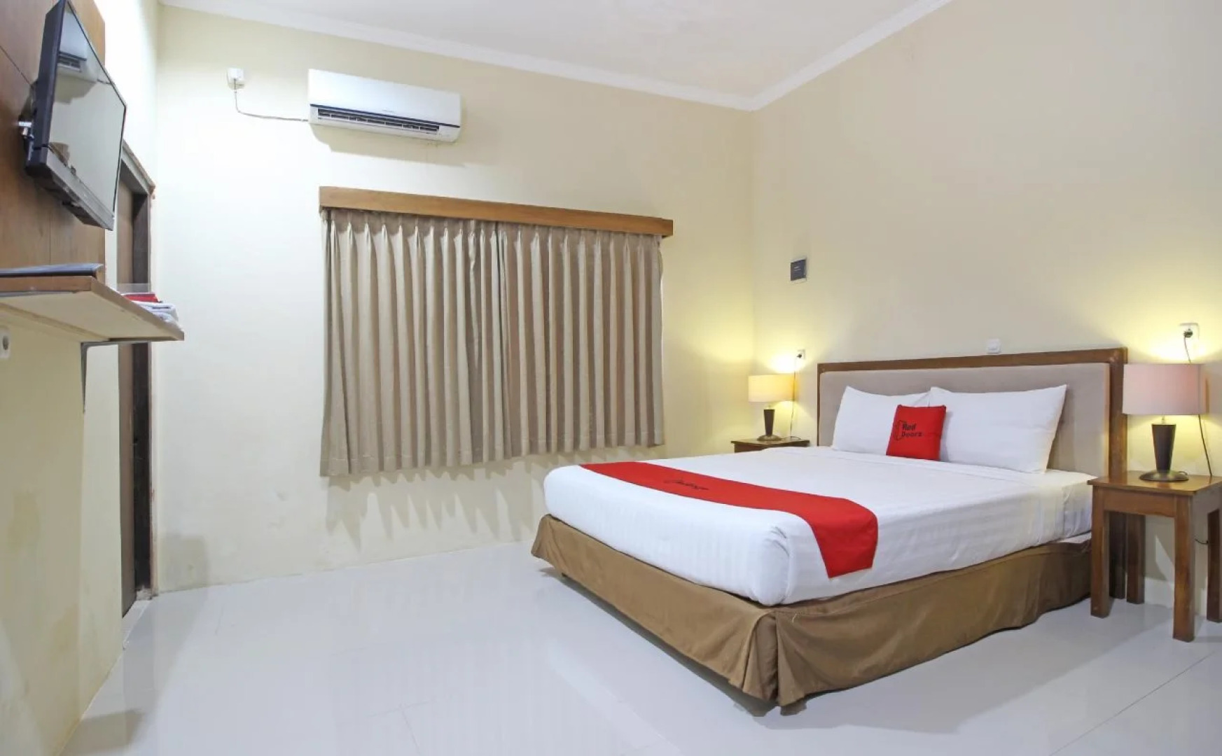 RedDoorz near Candi Pawon Borobudur