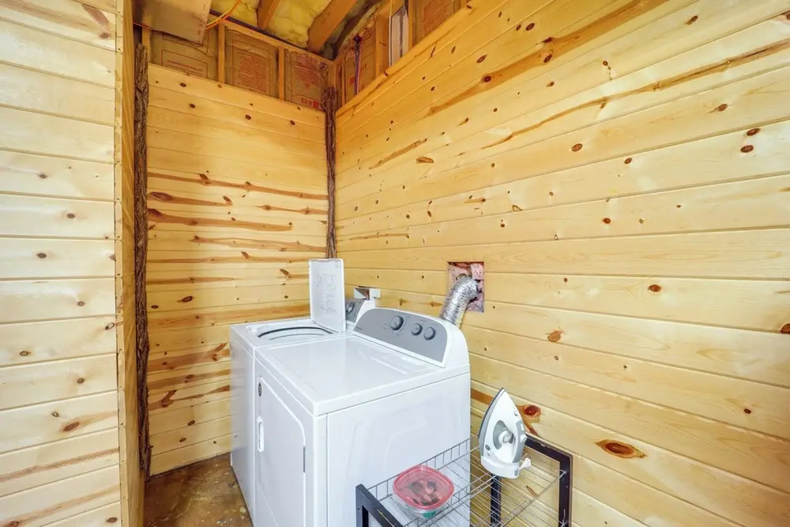 Cabin on 22 Acres w/ Patio - 3 Mi to Blowing Rock!