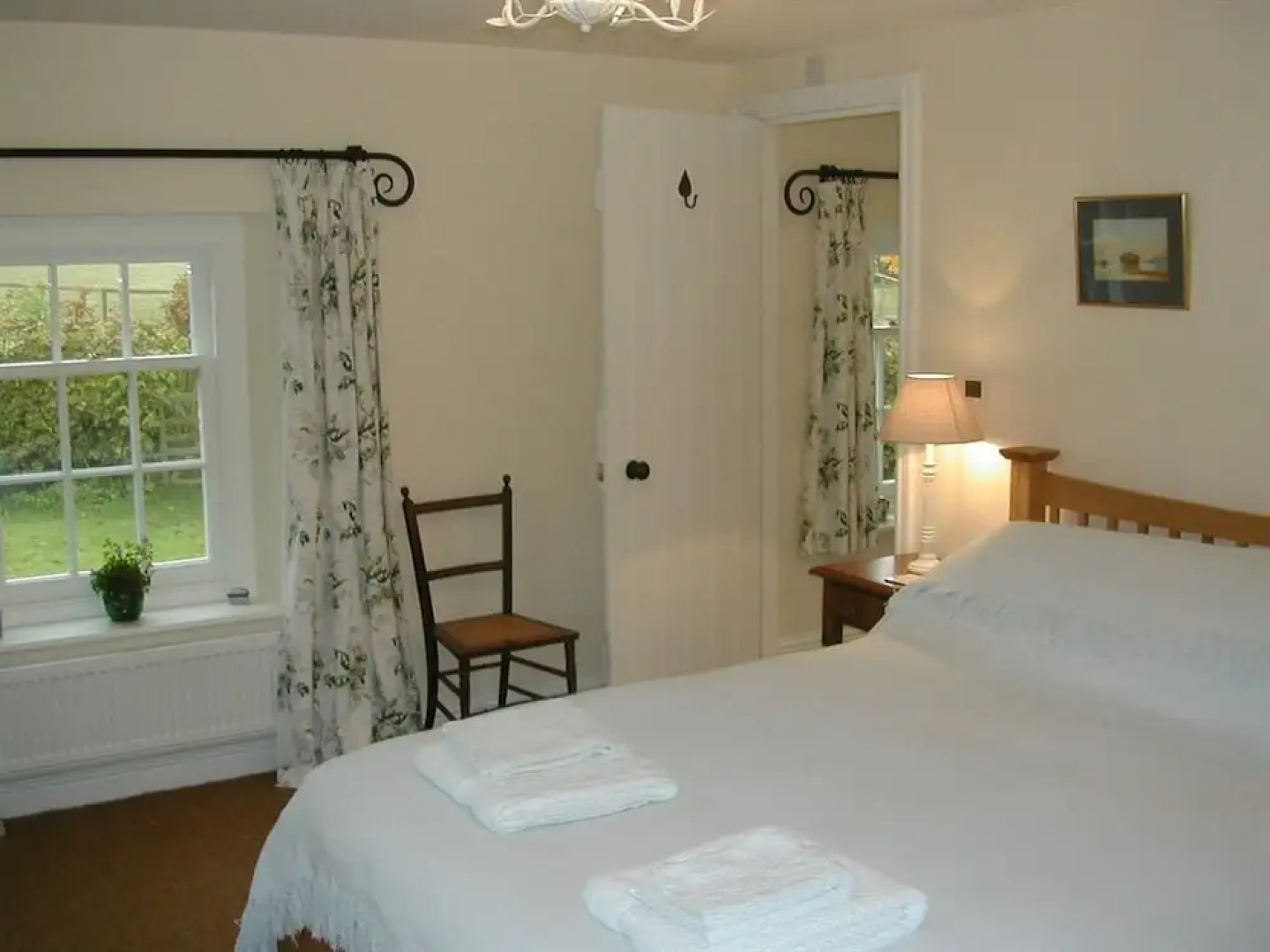 Alltybrain Farm Cottages and B&B