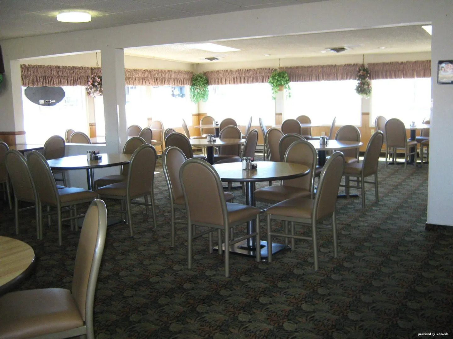 Best Western Movie Manor