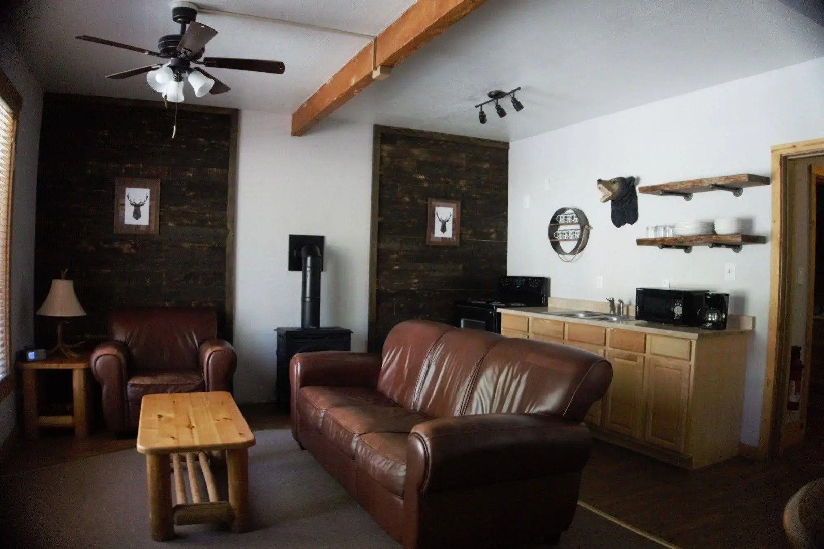 Shaver Lake Village Hotel