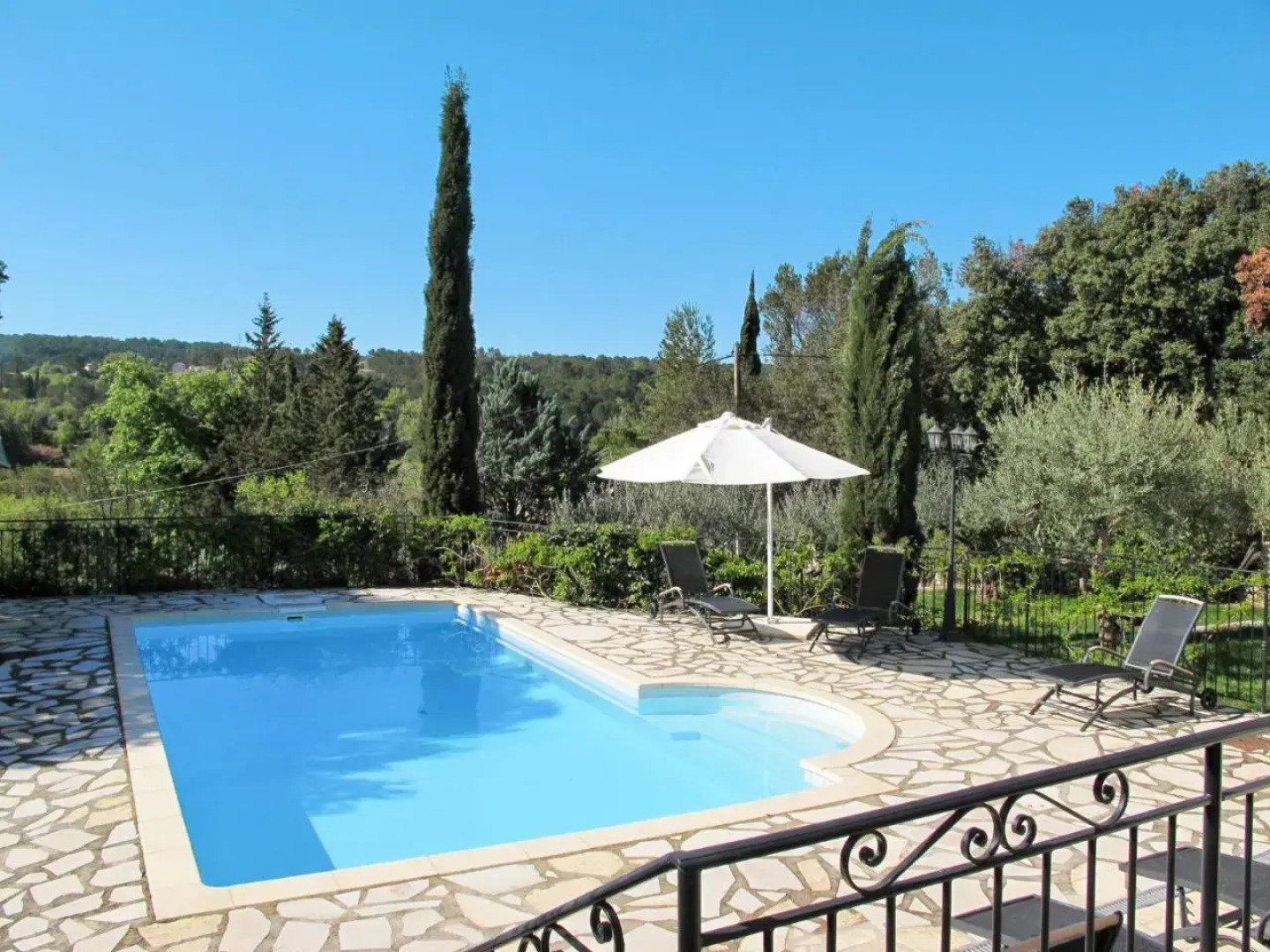 Holiday Home Le Clos des Oliviers - CAE140