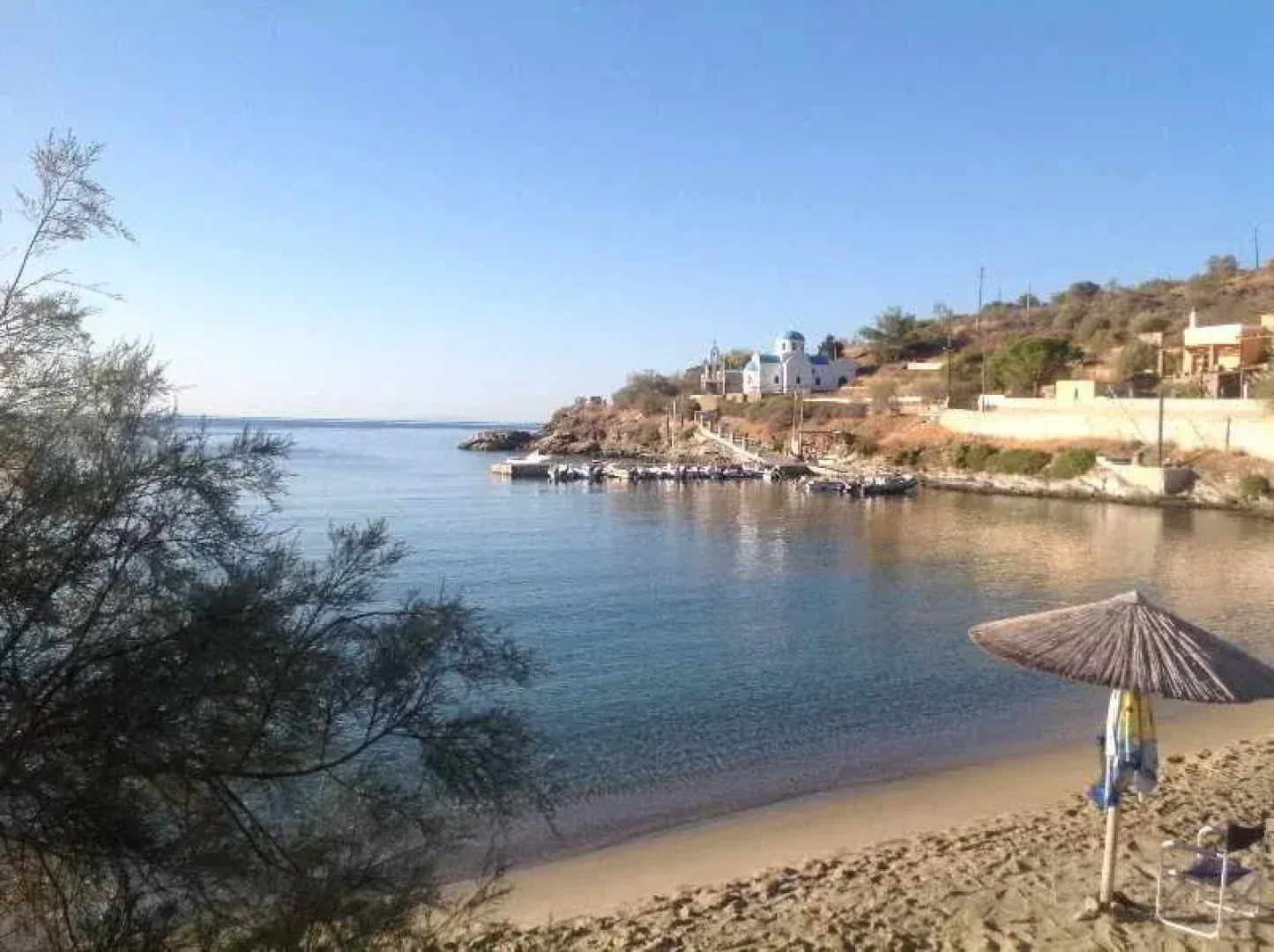 Manos Syros Rooms & Apartments