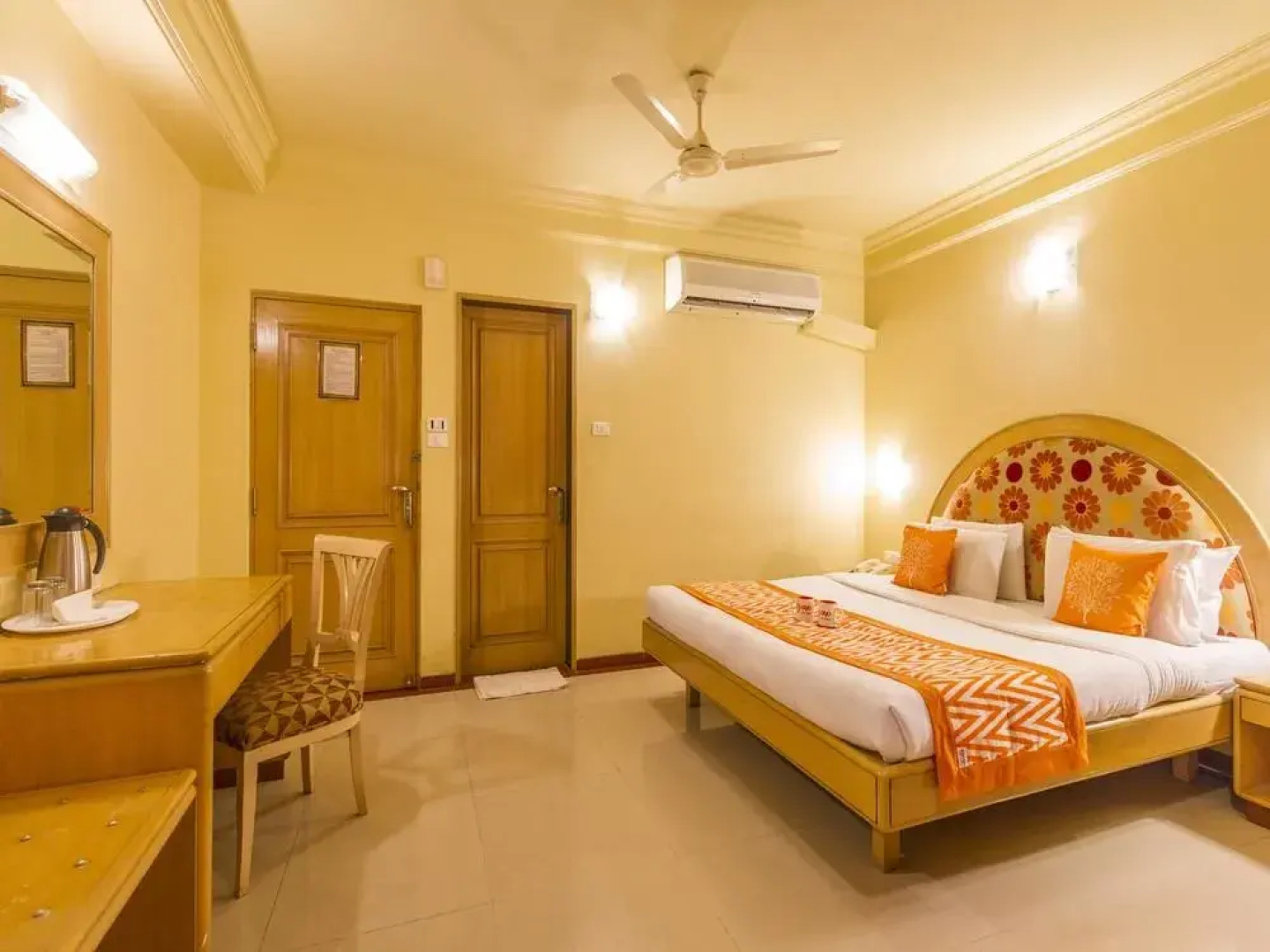 Capital O 333 Hotel Crystal Homes