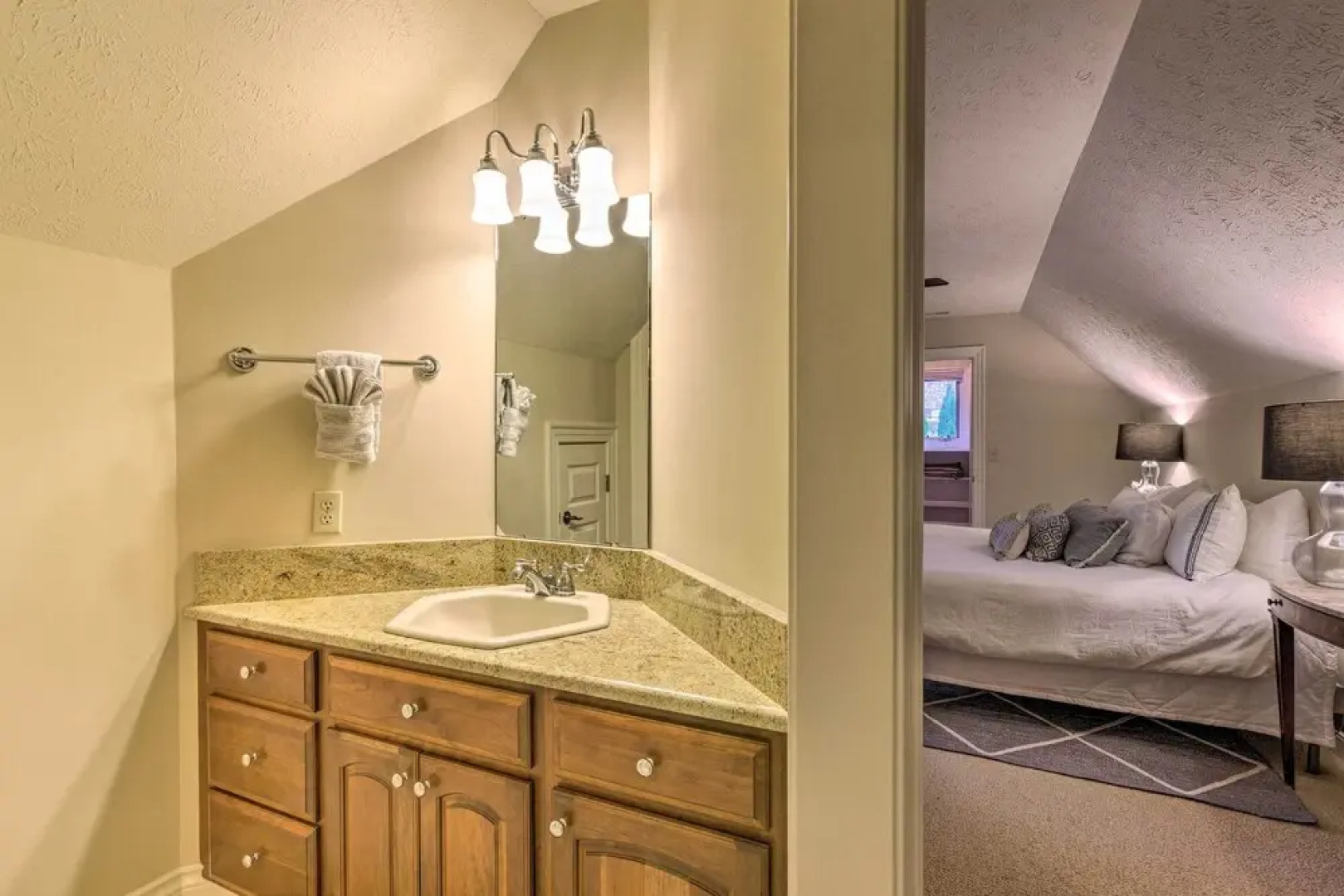 Spacious Elk Mountain Sanctuary w/ Deck & Views!