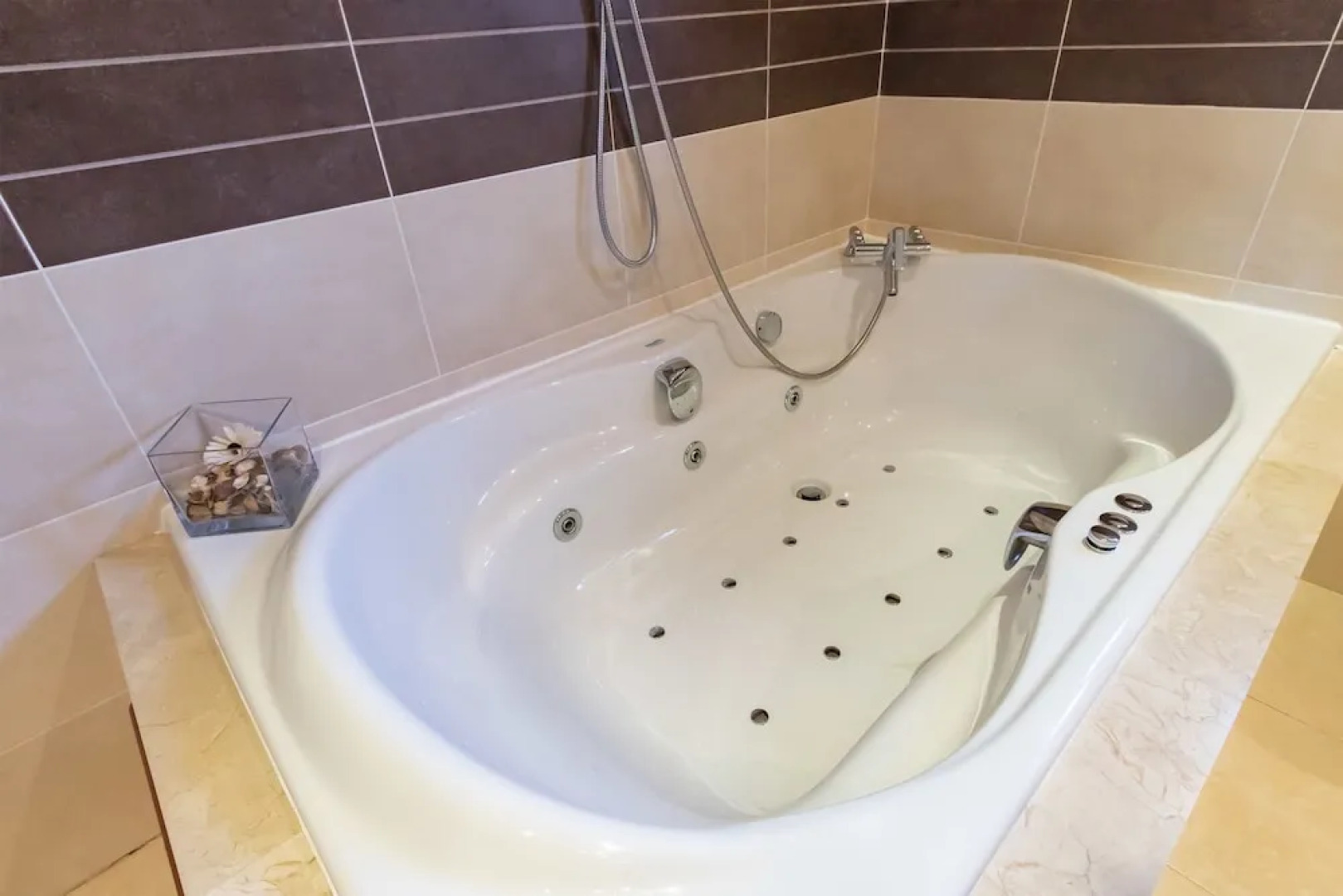 Divina - Santa Eugenia - Adults Only