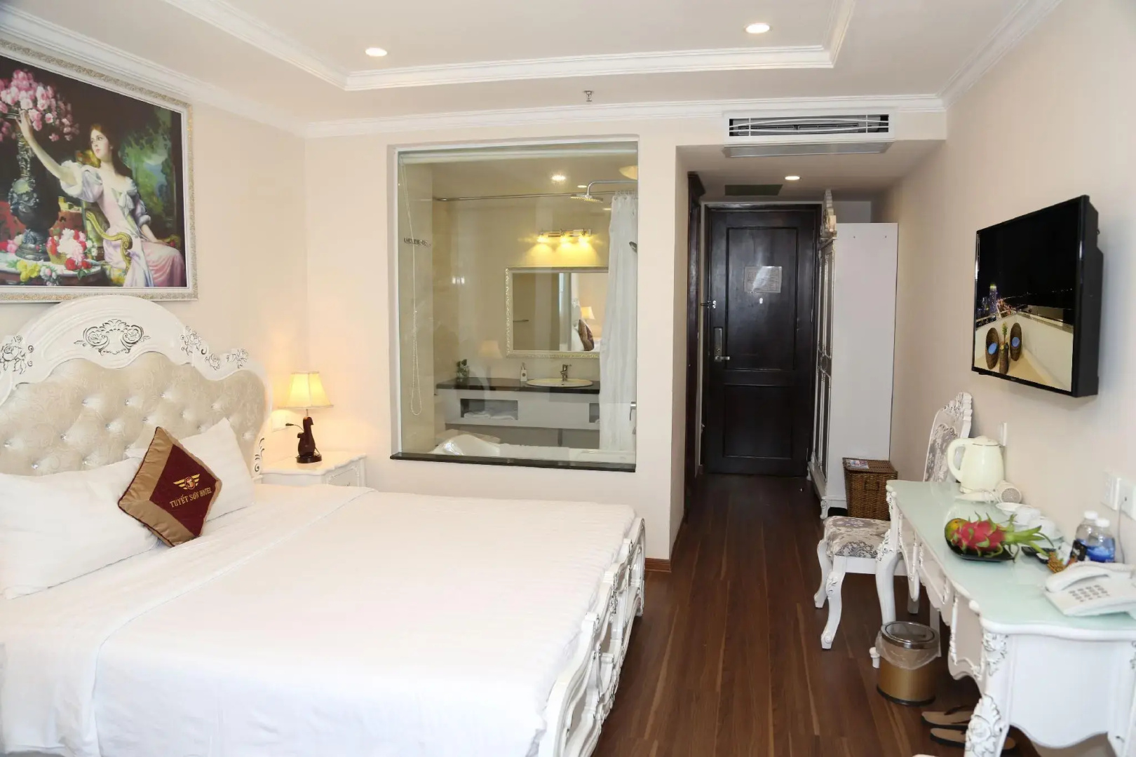 Tuyet Son Hotel