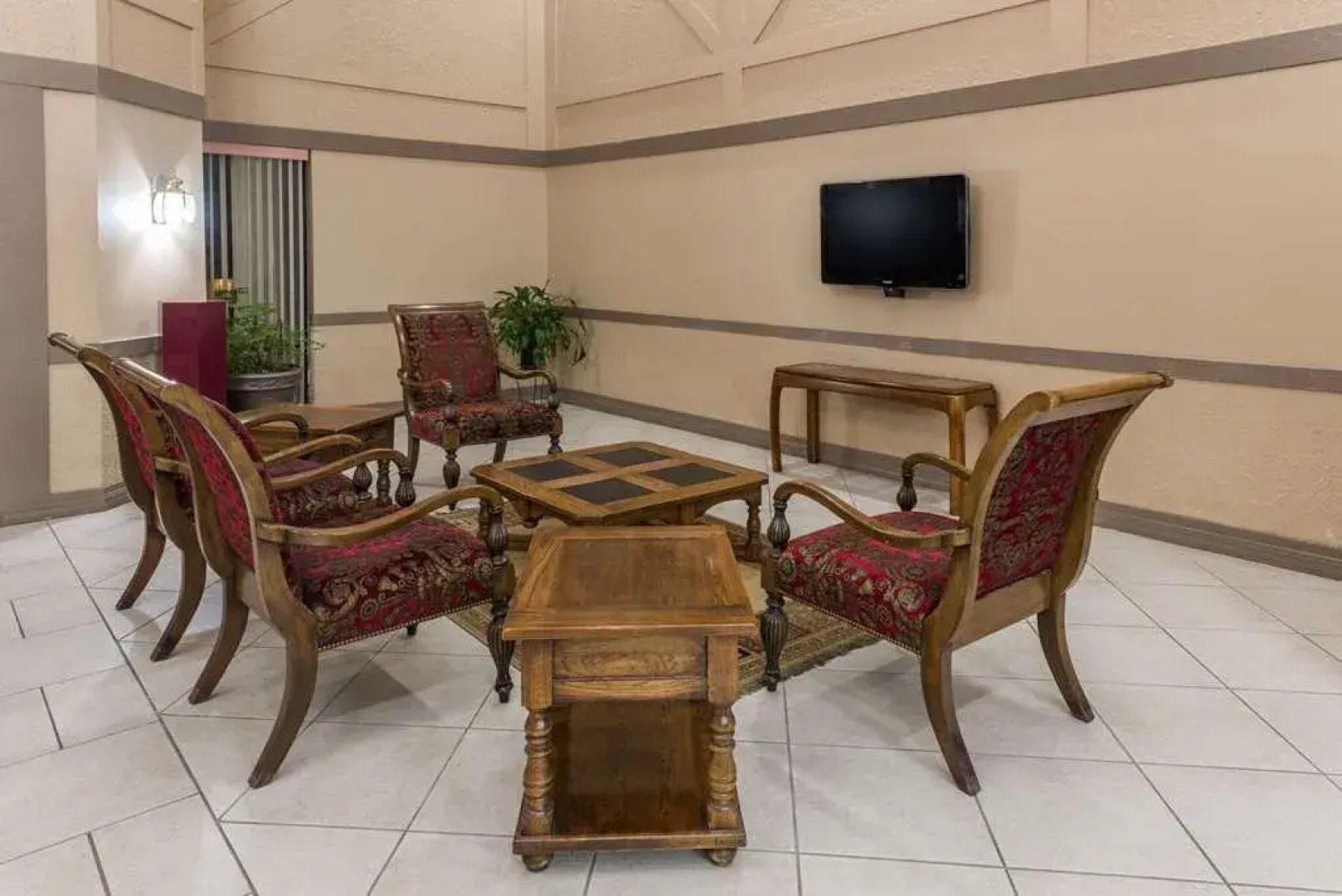 Ramada By Wyndham Mountain Home