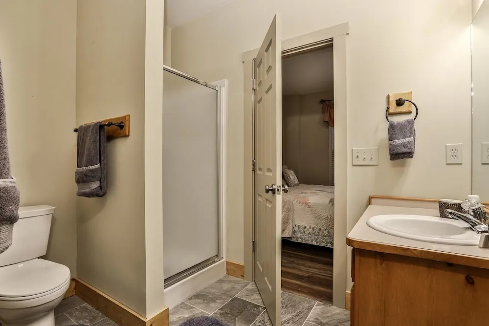 2 Duck Creek Cottage