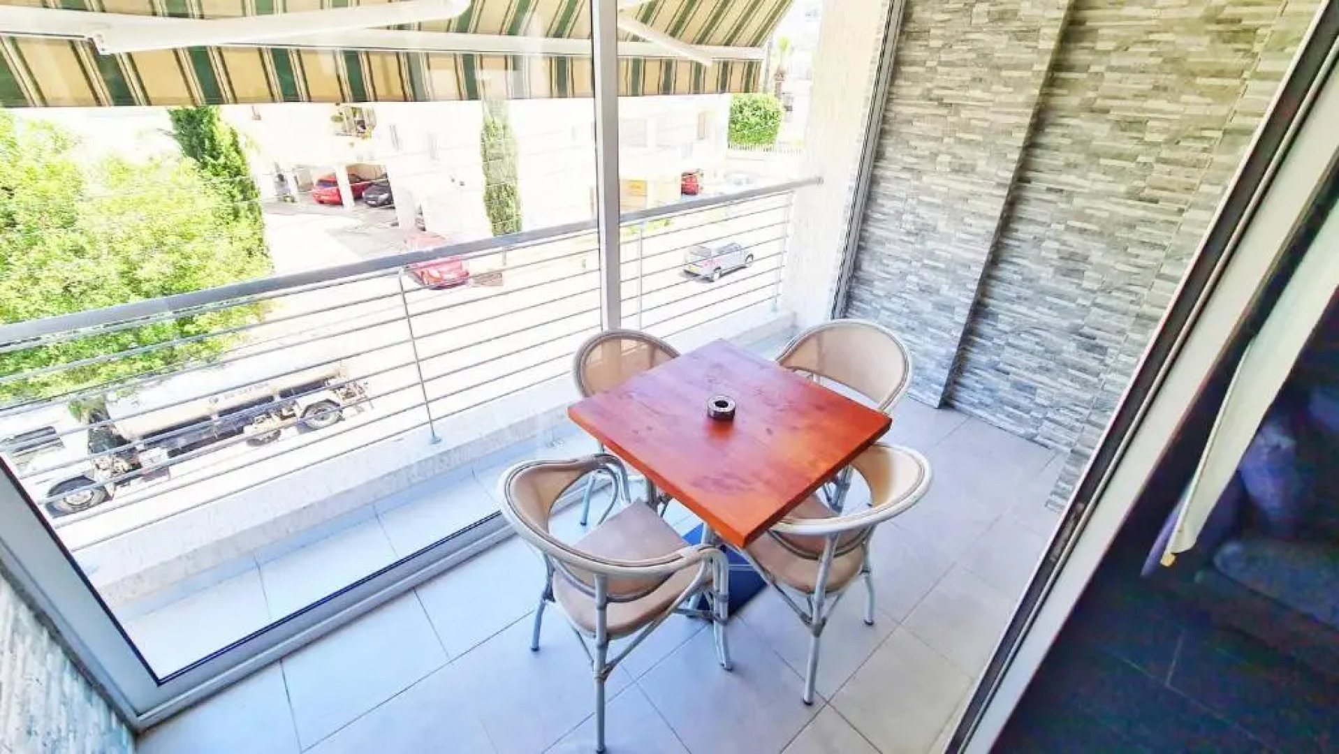 Luxury 2-bed apartment minutes to downtown