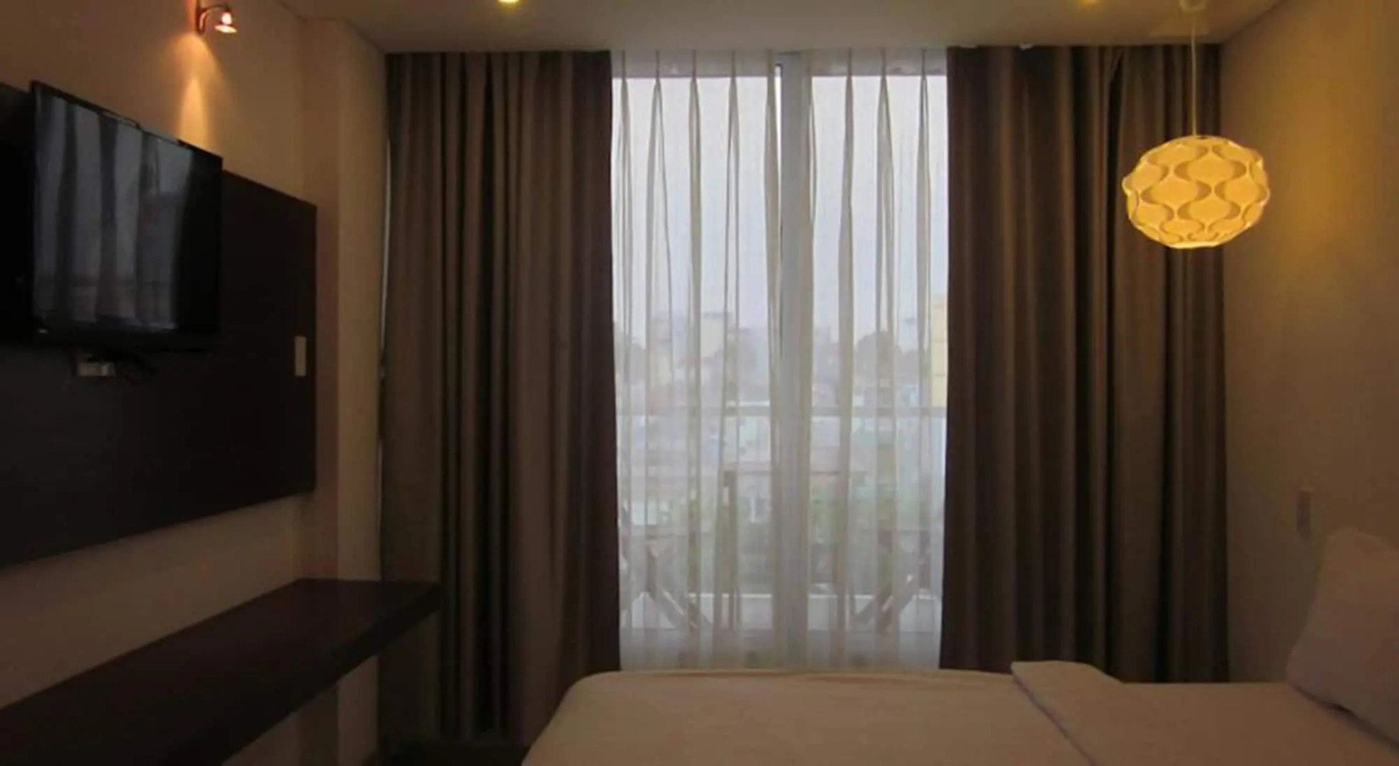 Yellow House Saigon Hotel