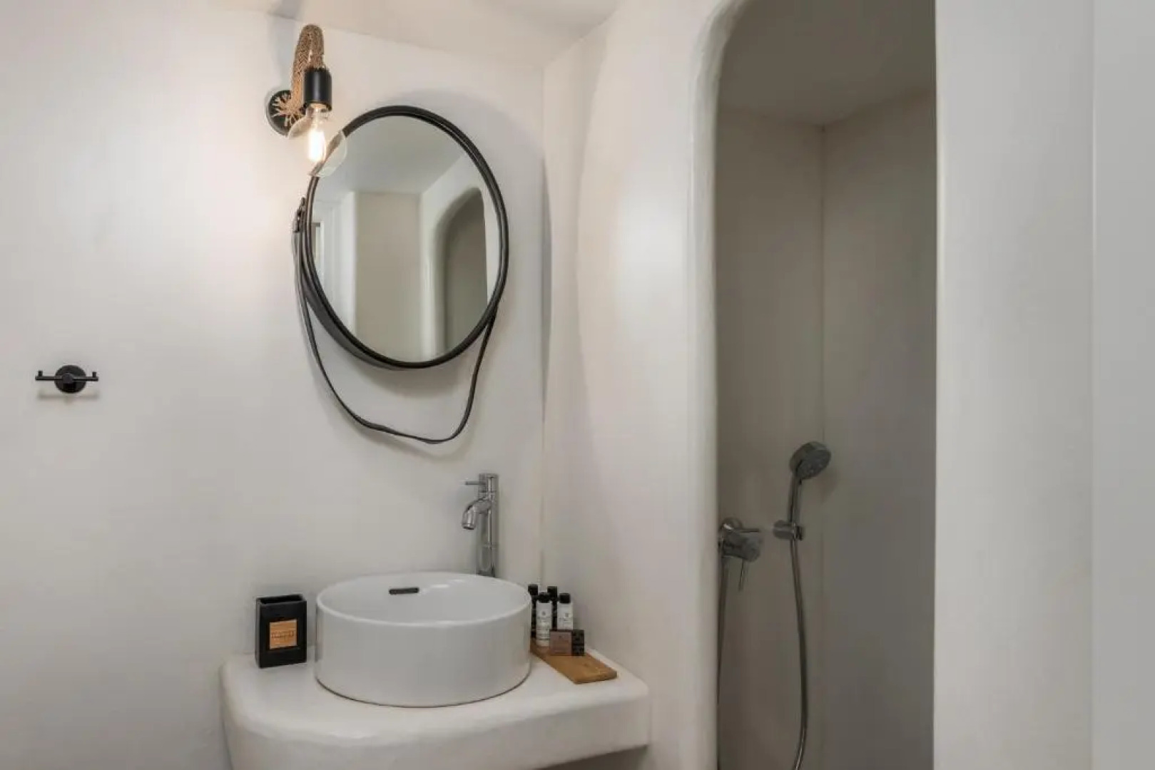 Peter's Sea and Sαnd Residence