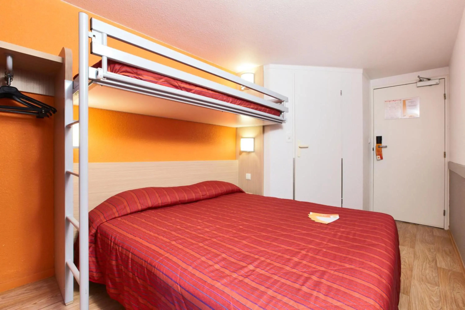 Hotel Premiere Classe Marne La Vallee - Saint Thibault Des Vignes