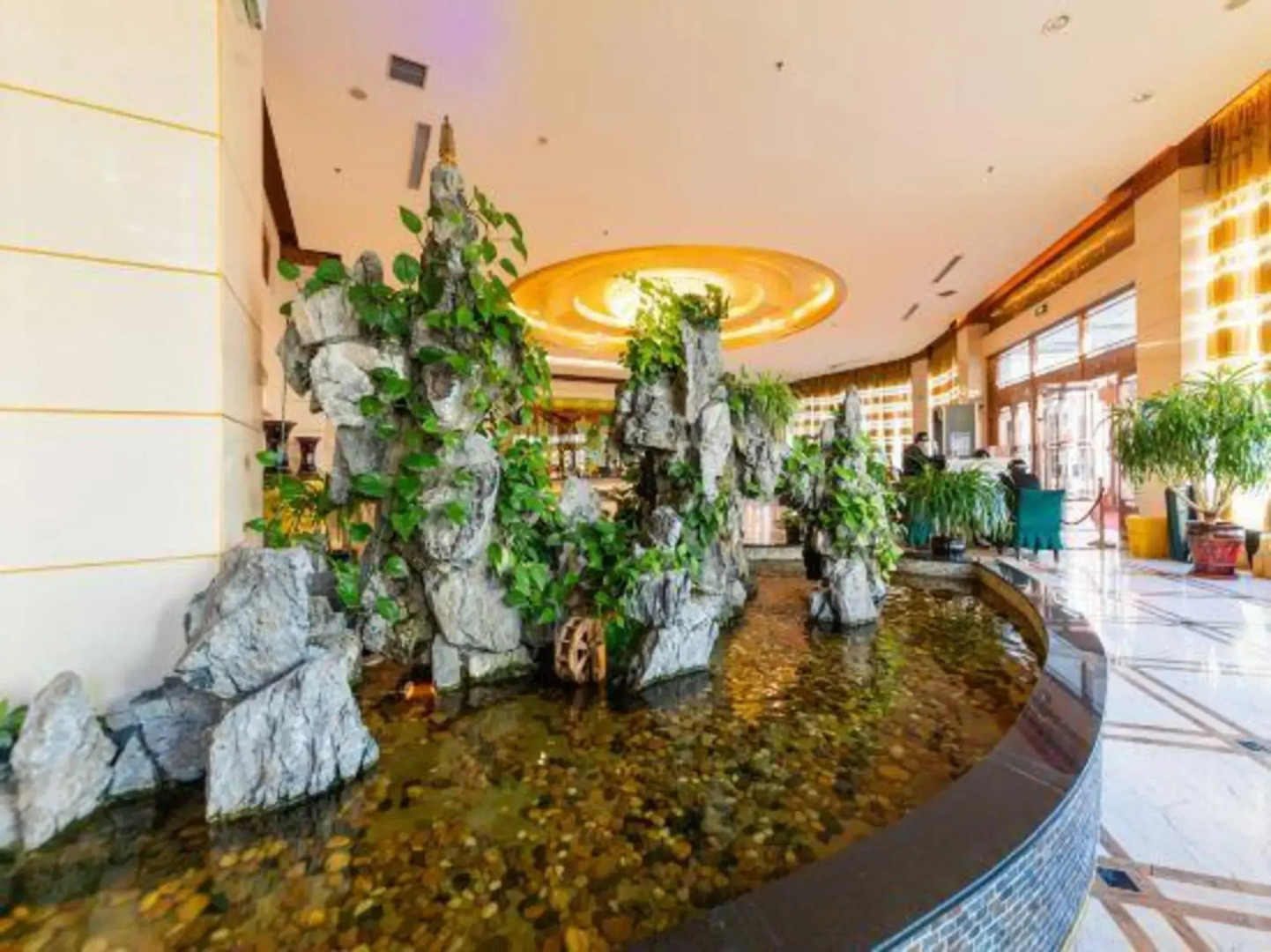 Friendship Peak Hotel