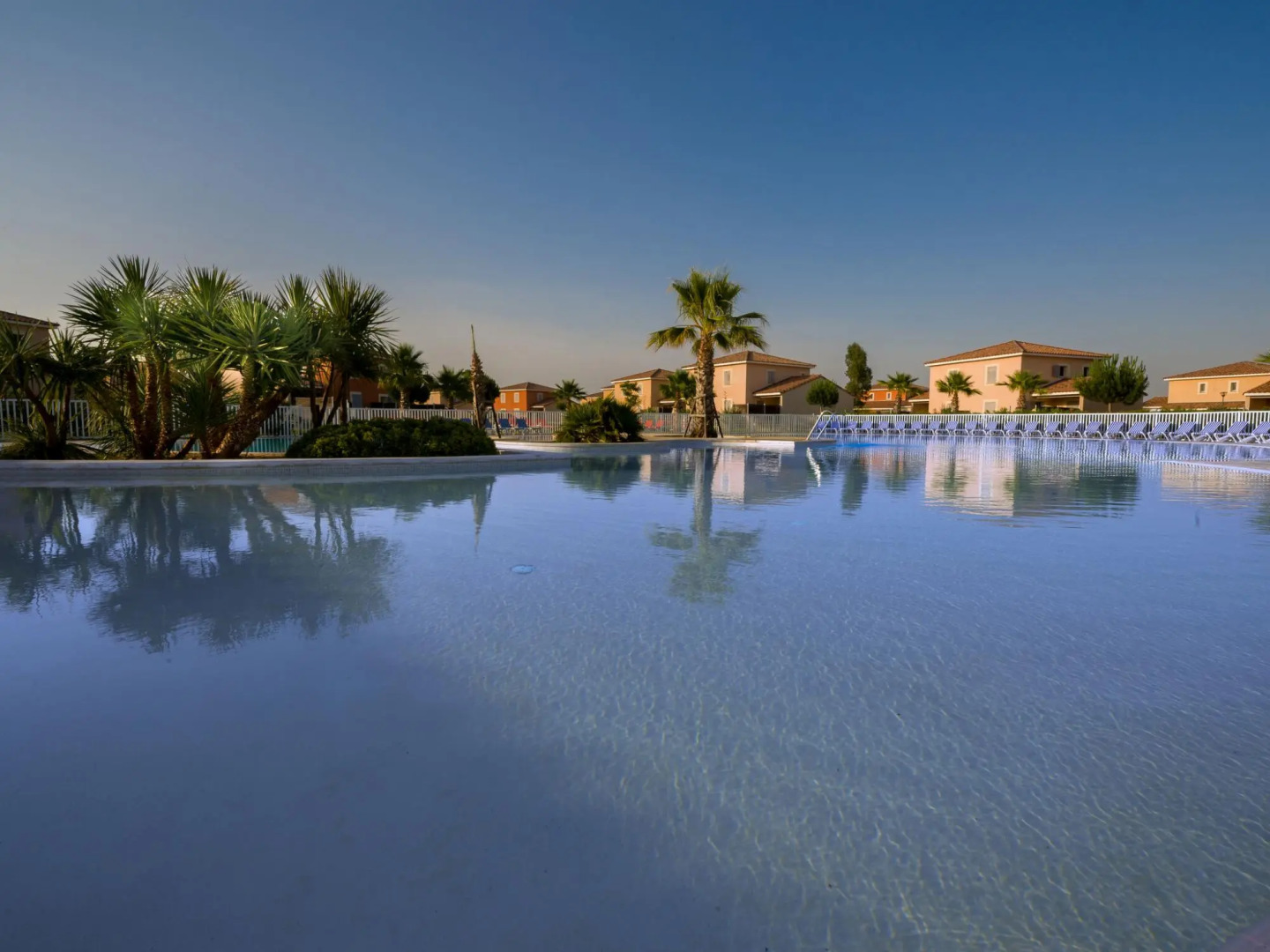 Semi-detached Home in Mediterranean Style, With Nice AC