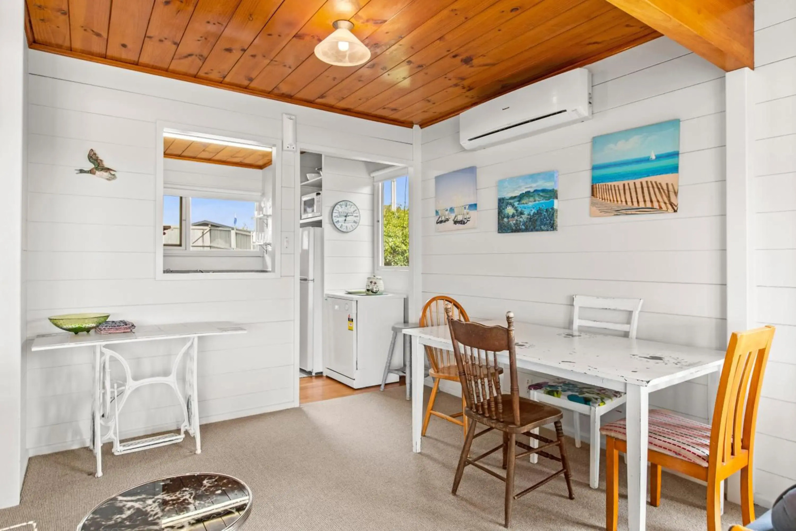 Bay Vista Views - Raglan Holiday Home