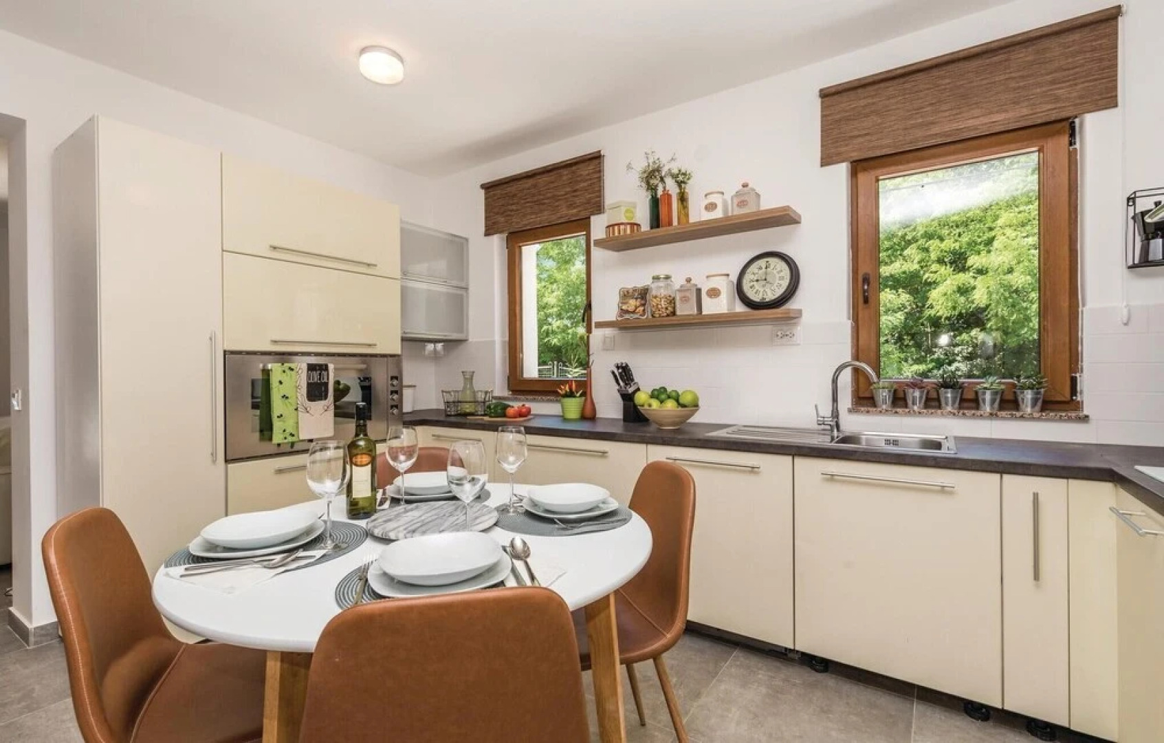 Nice Home in Zastenice With Wifi, 2 Bedrooms and Outdoor Swimming Pool