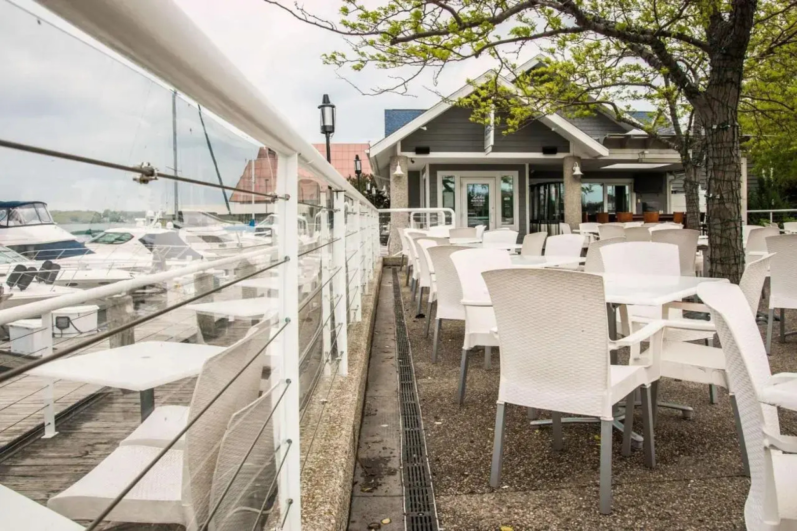 Shoreline Inn & Conference Center, Ascend Collection