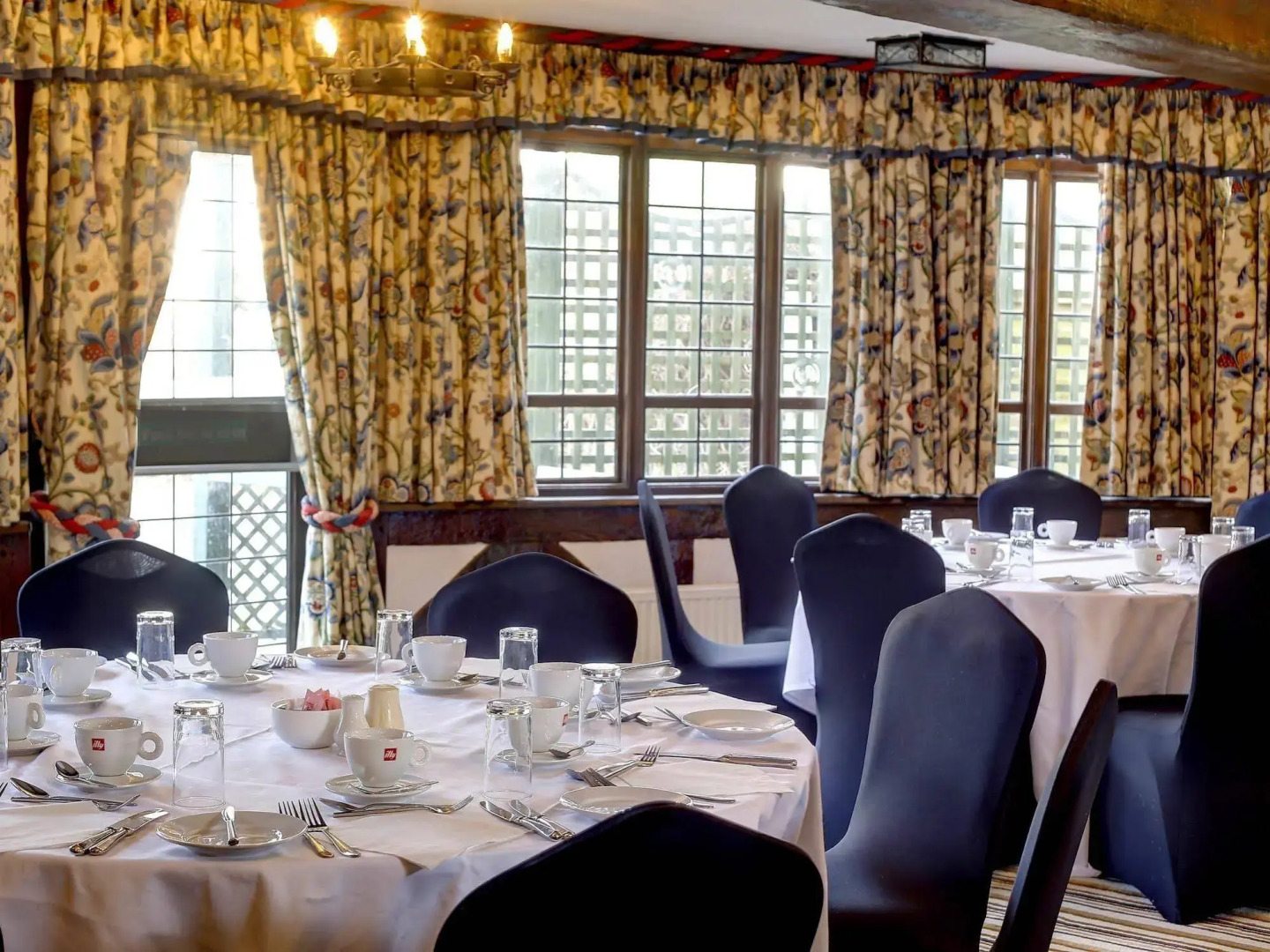 OYO Stade Court Hotel