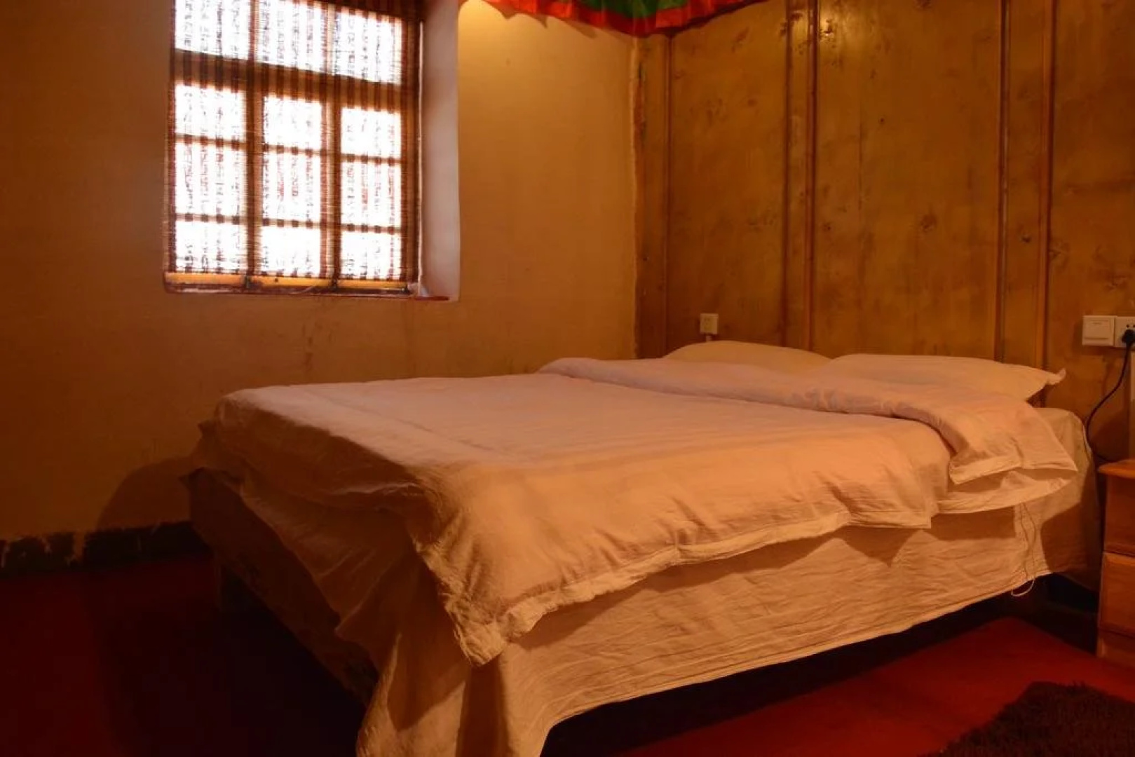 Shangri La Gold Year Youth Hostel