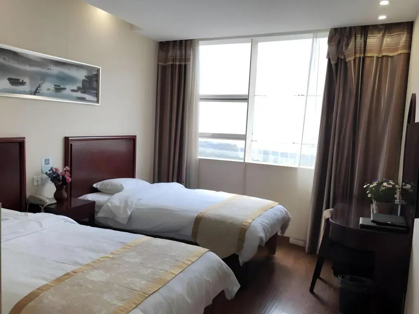 GreenTree Inn Jiangsu Wuxi New District High Speed Rail Station Newland Family Express Hotel