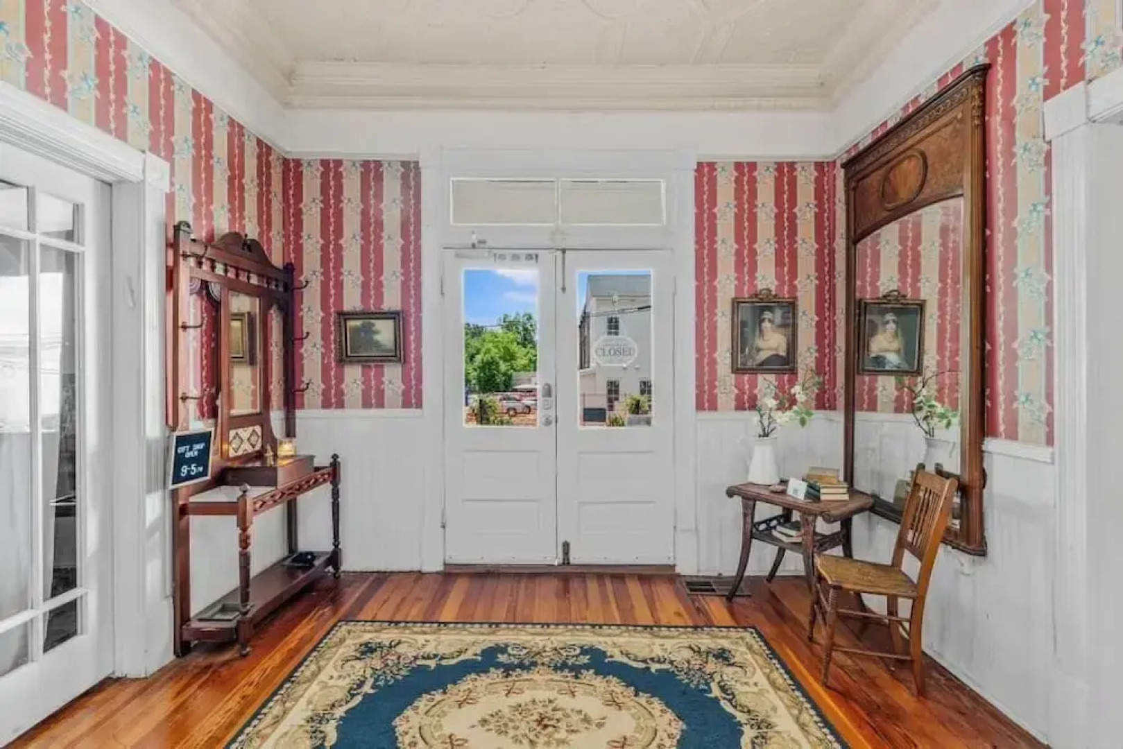 The Veranda Historic Inn