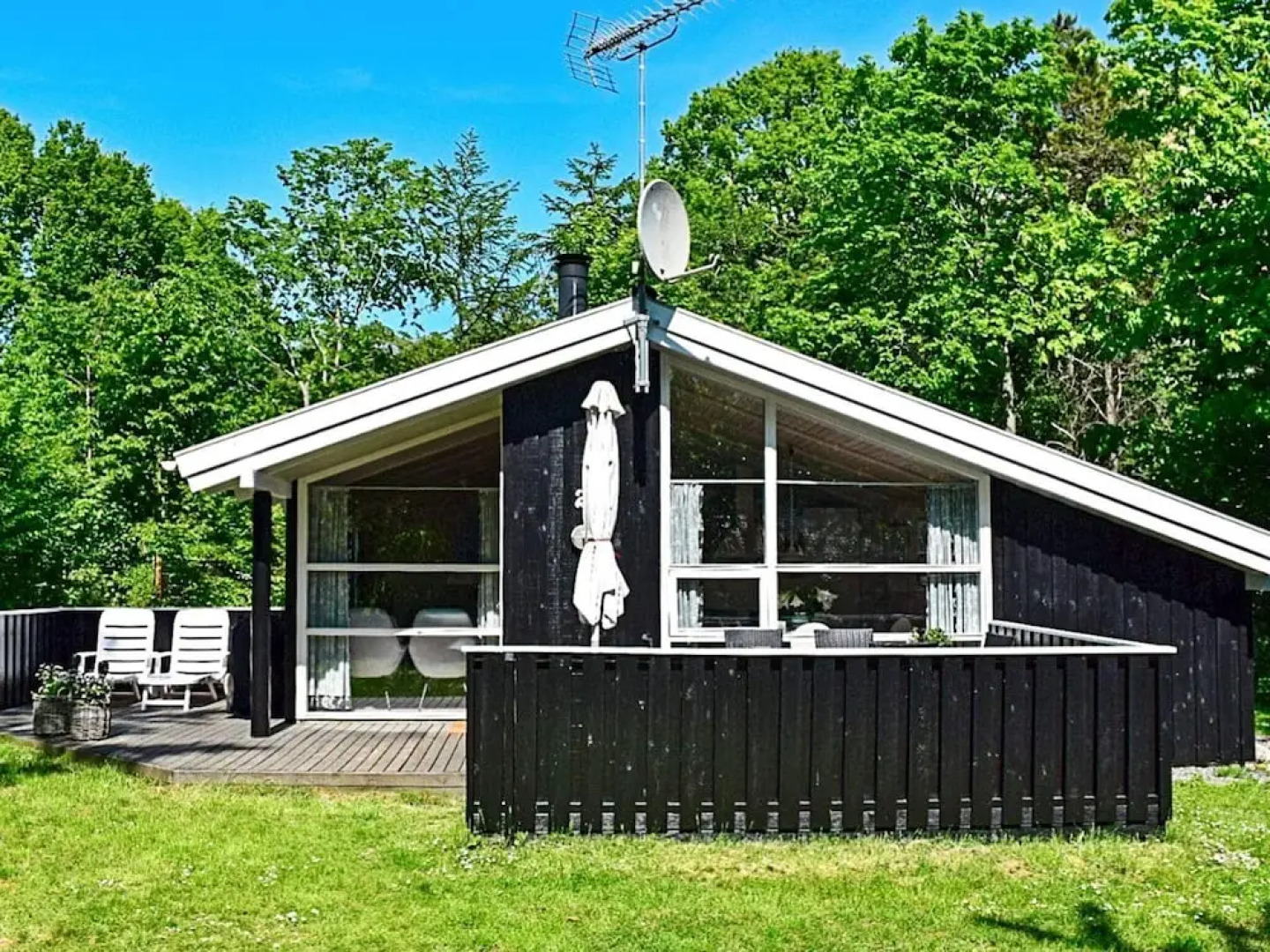 Serene Holiday Home in Dronningmolle With Sauna