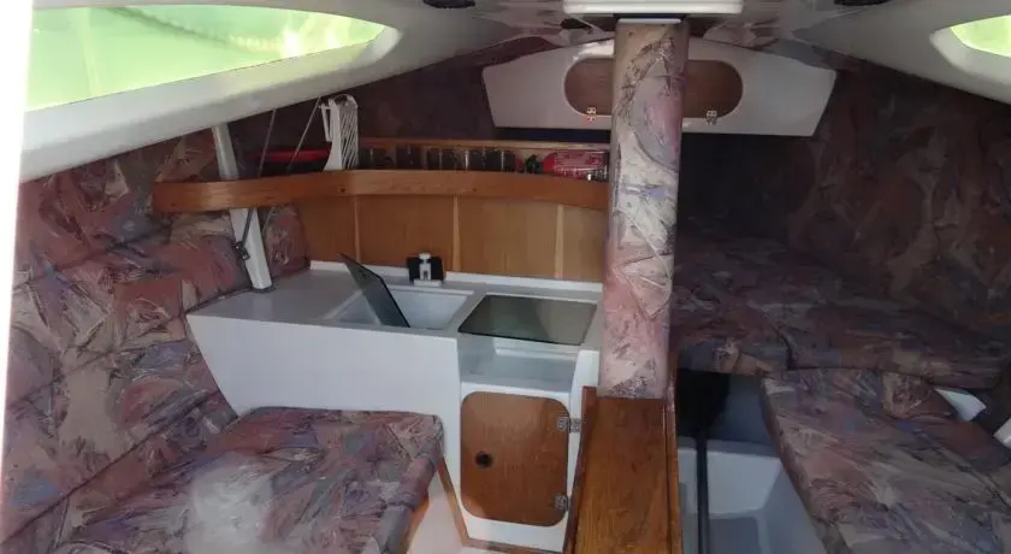 Nocleg na jachcie - Sportina 680