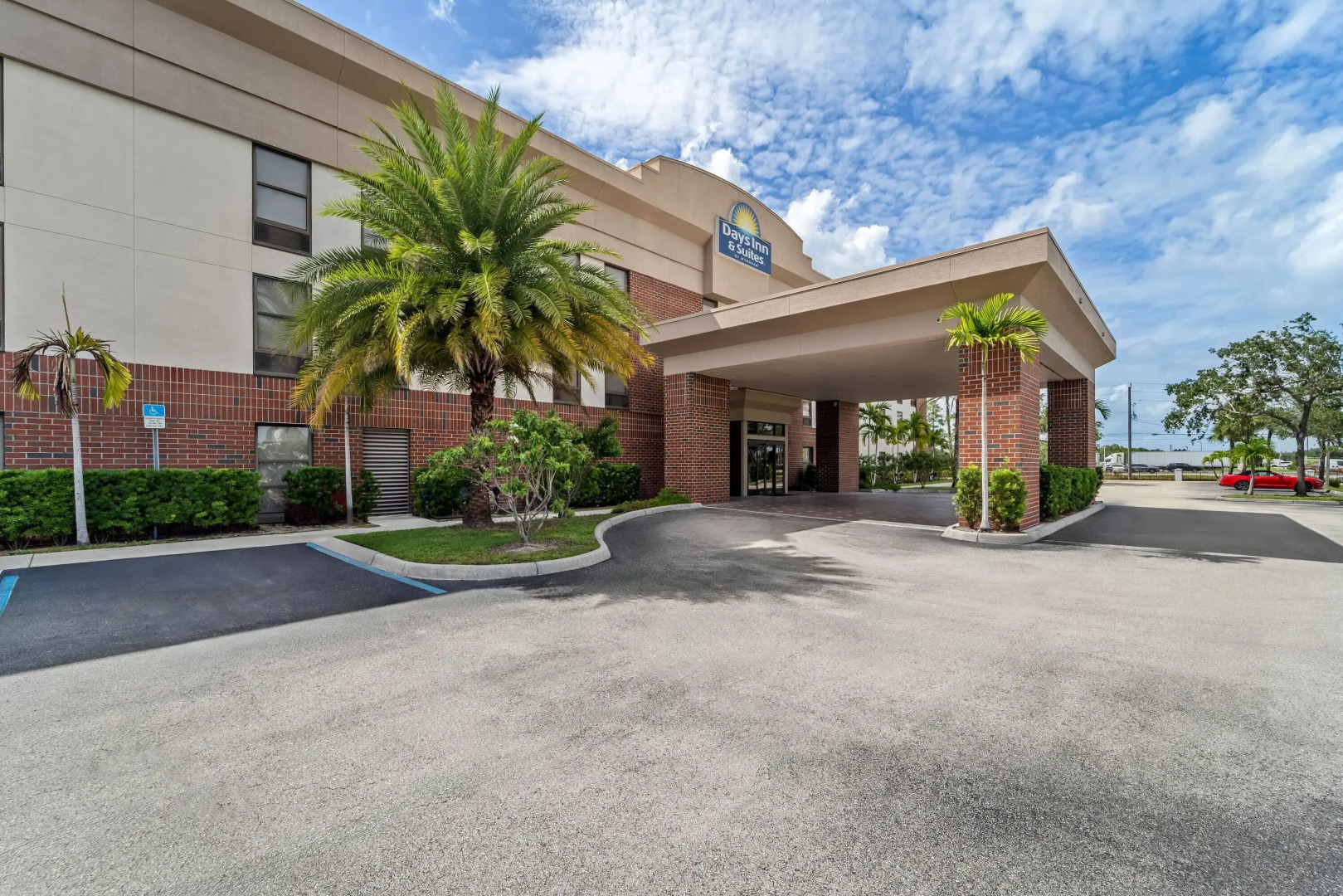 Days Inn & Suites by Wyndham Fort Myers Near JetBlue Park