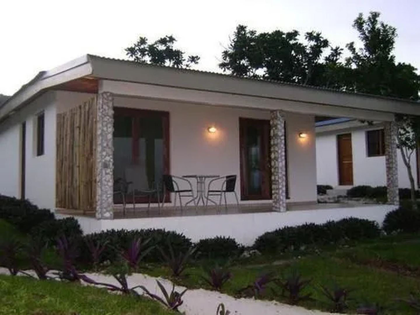 Tara Beach Bungalows