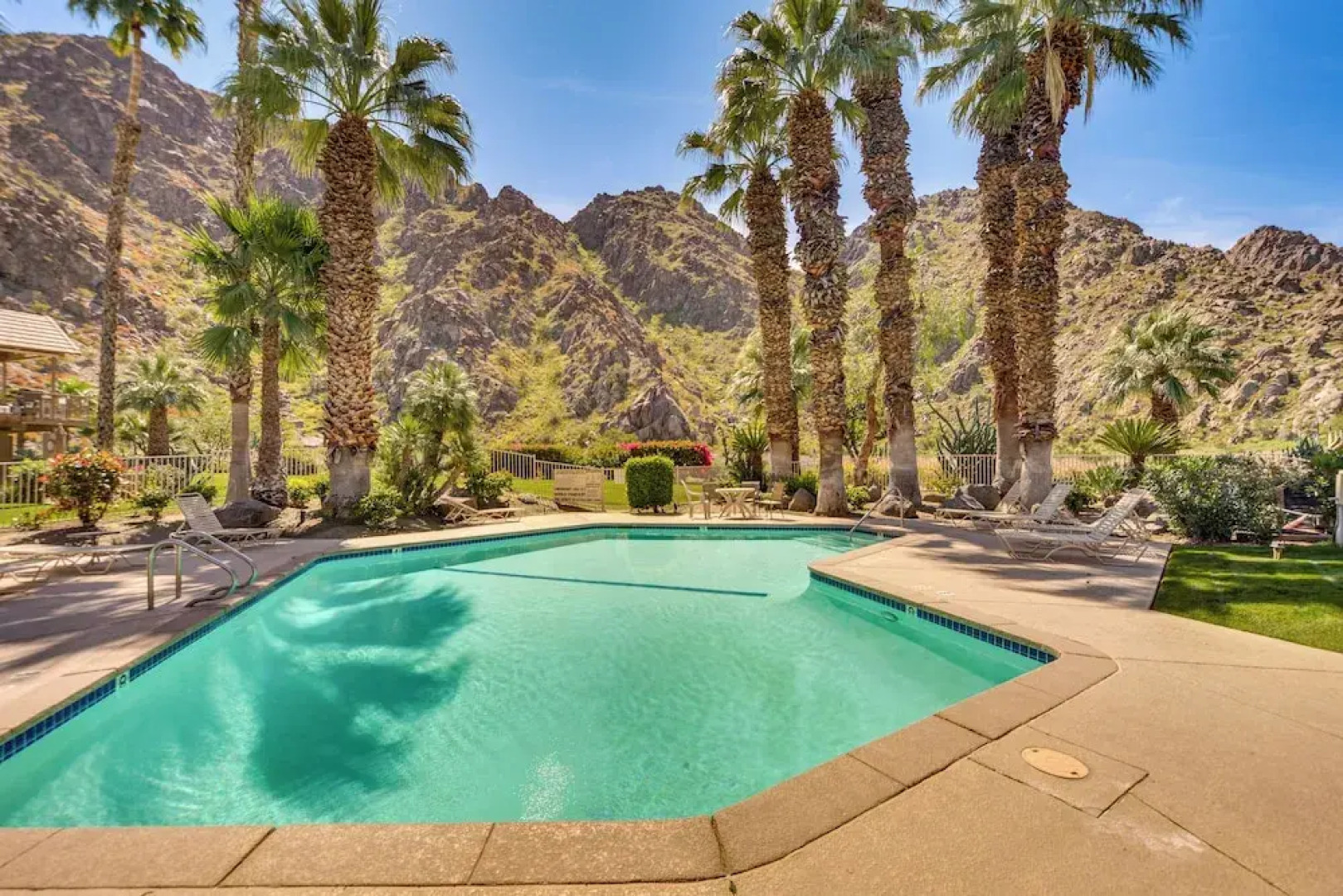 Near Golf: Indian Wells Studio w/ Pool Access