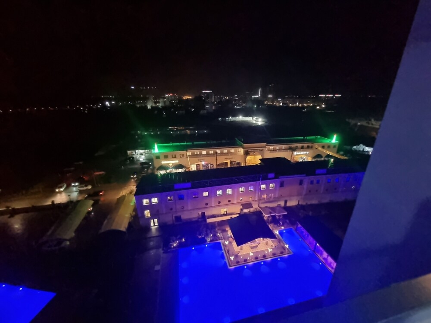 Remus Pool Apartments