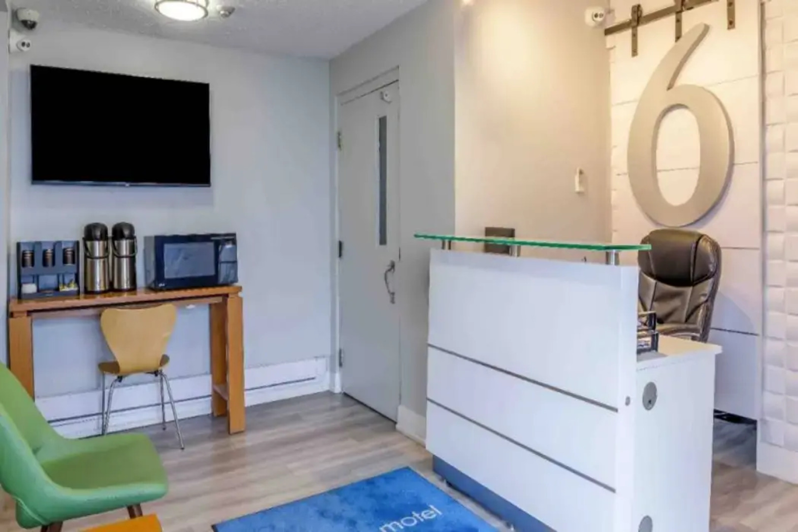 Motel 6 Niagara Falls, ON – Near the Falls