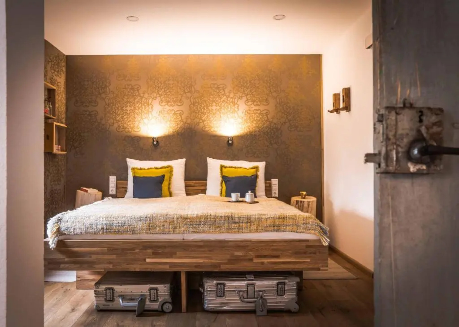 Besighomes - Apartment Blues