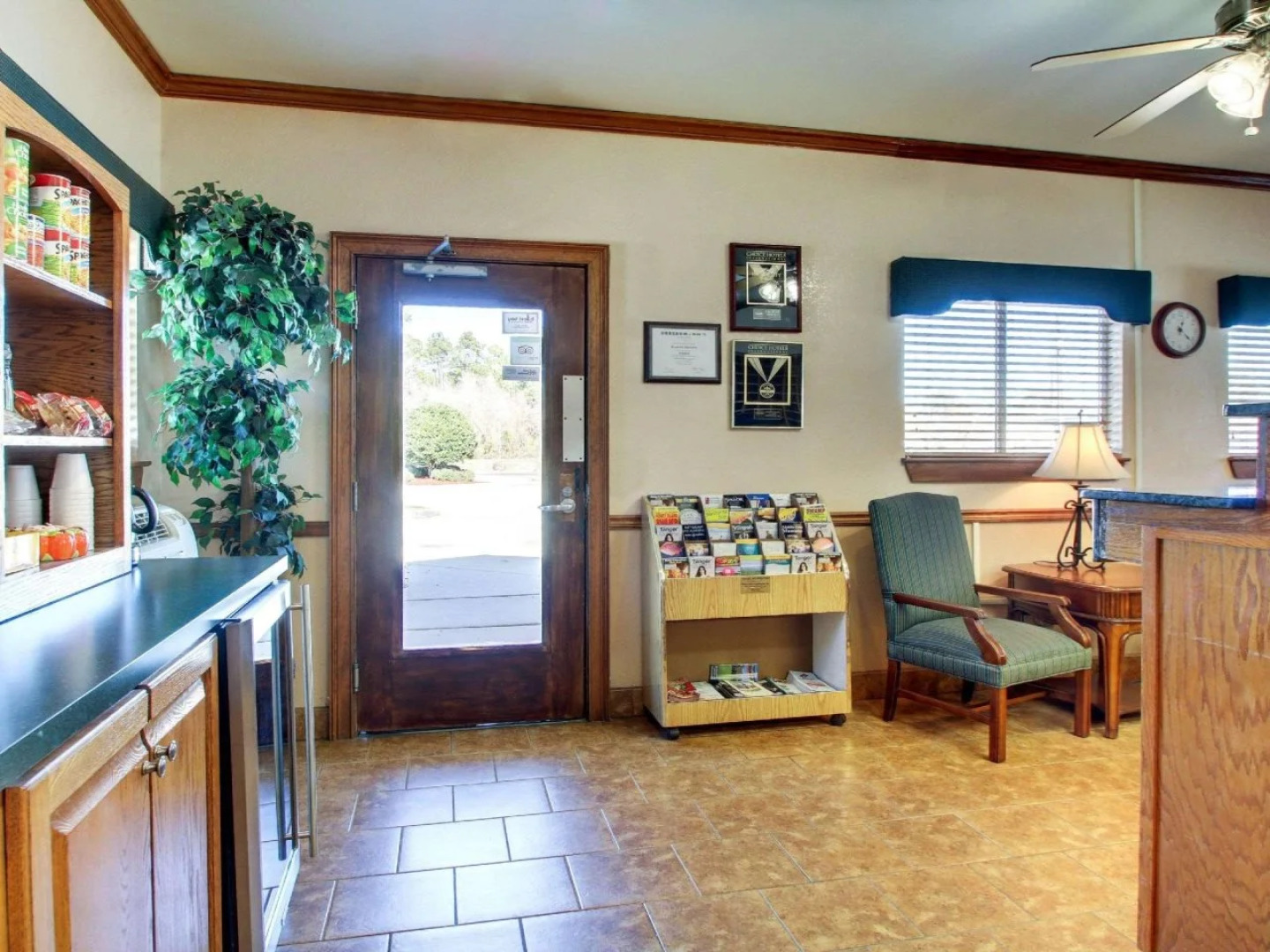 Suburban Studios Biloxi North Area