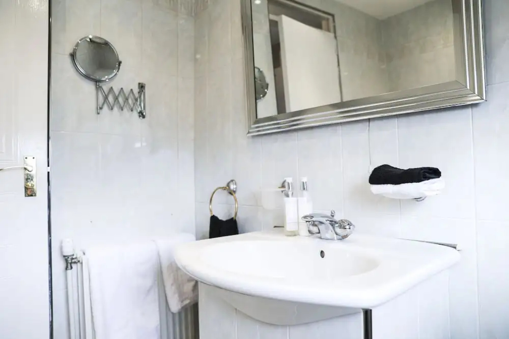 Hamilton Executive Apartment