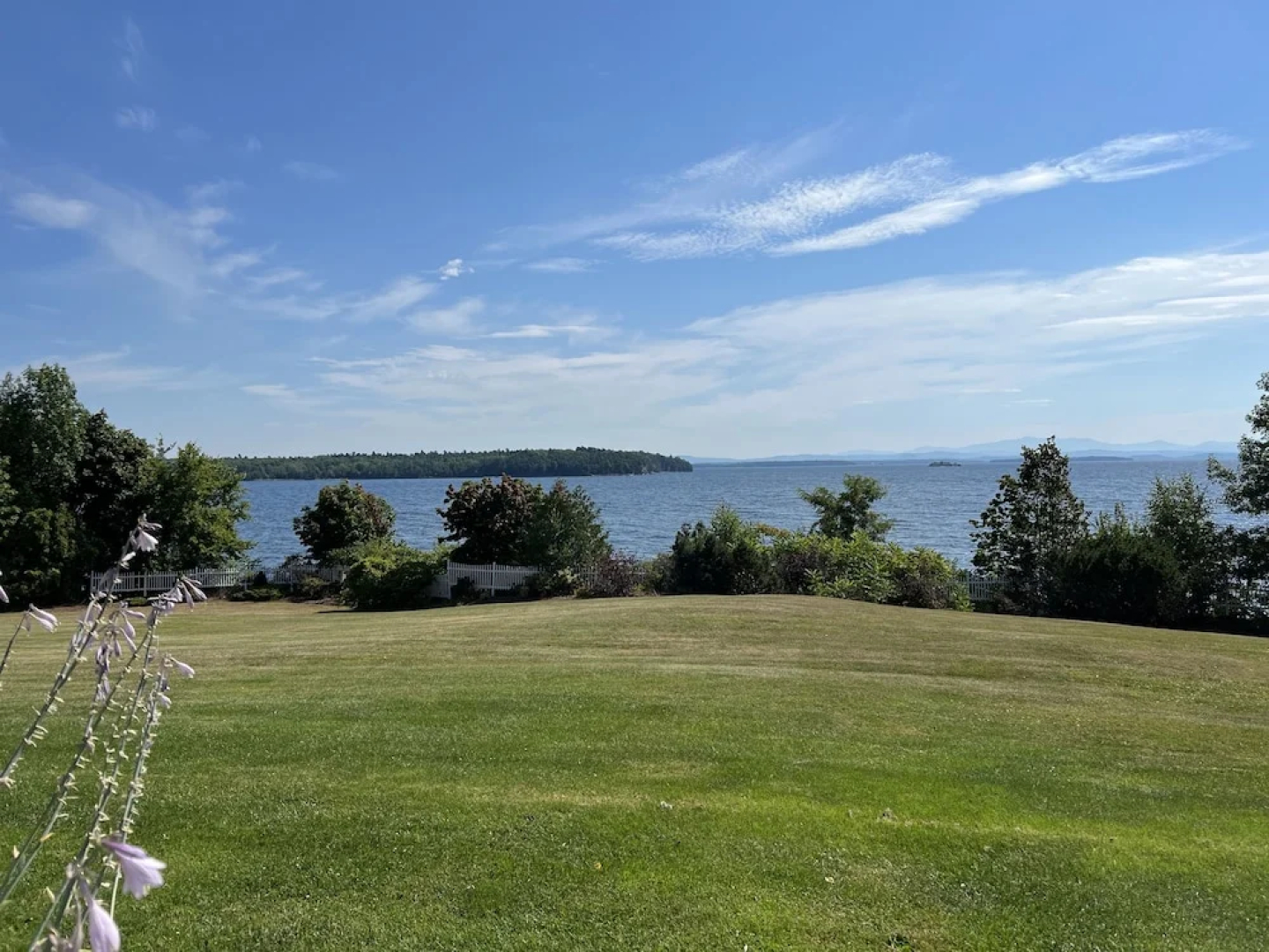 Valcour Inn & Boathouse