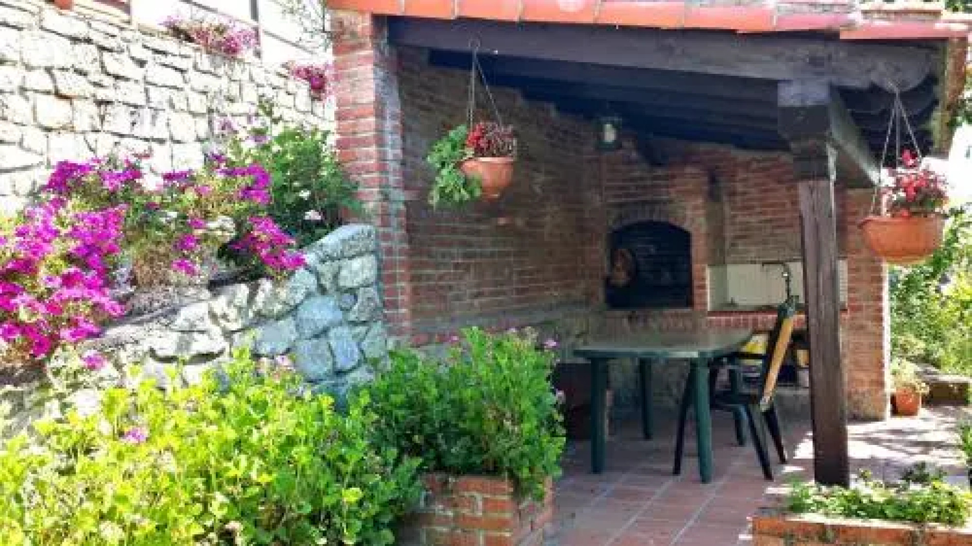 Apartamentos Rurales La Güertona