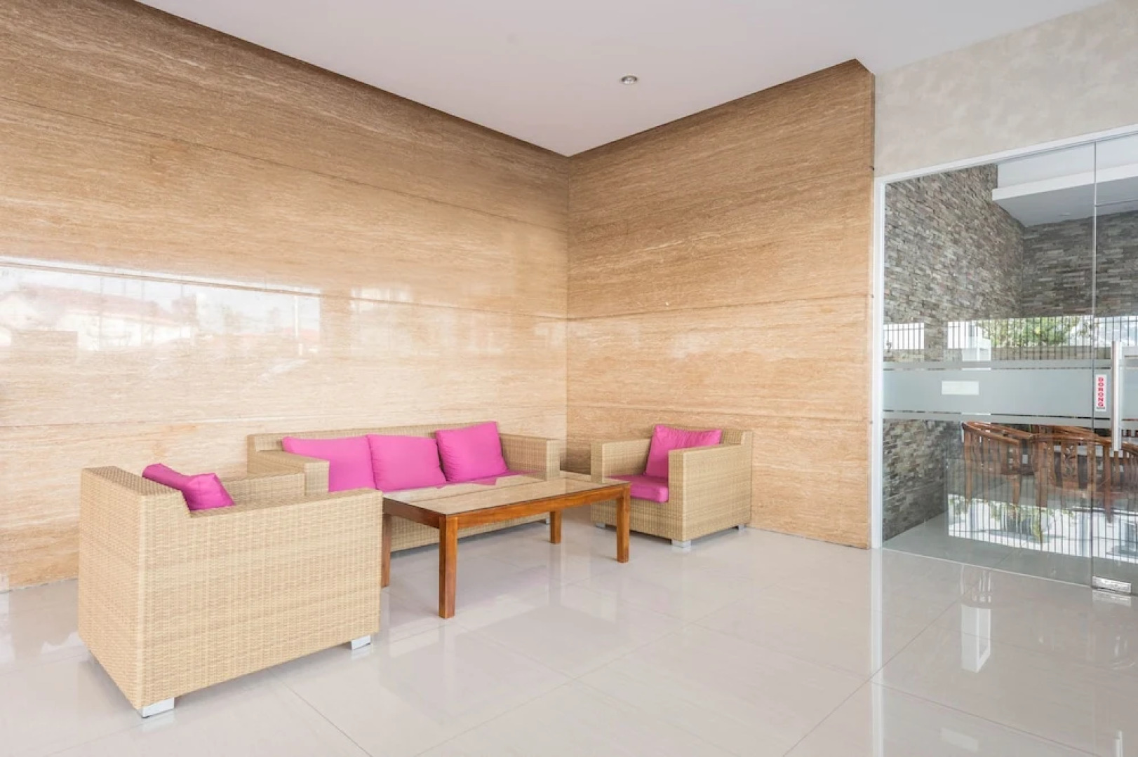 Airy Tengah Merdeka Barat 428 Pontianak